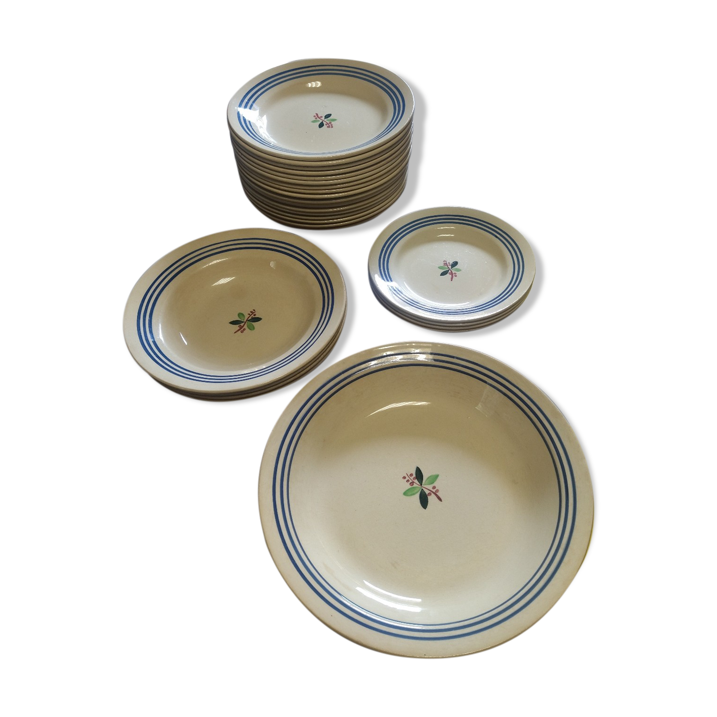 Lot plates of Gien - Model Yvonne