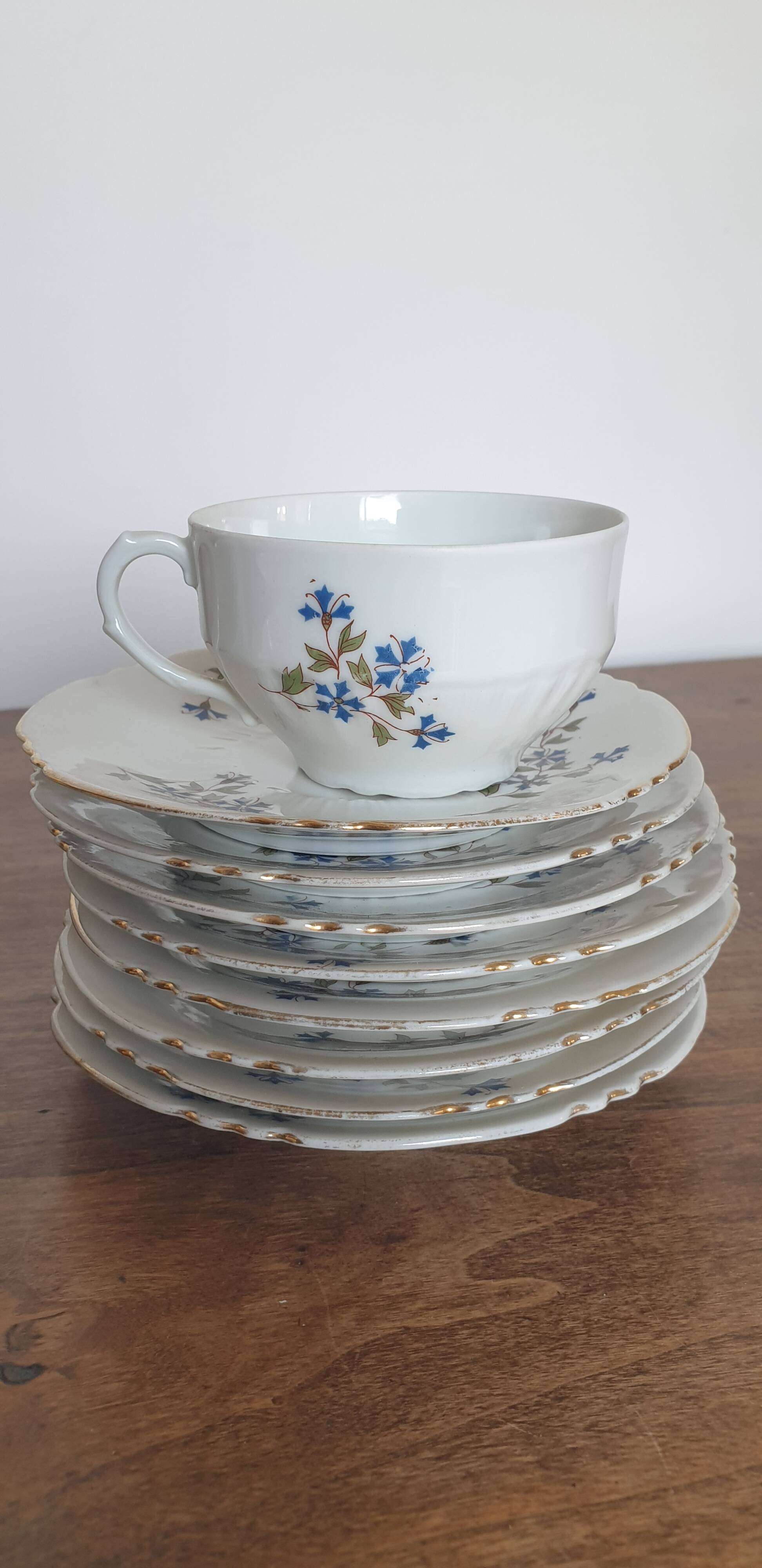 Tea service pieces in antique limoges porcelain with a cornflower pattern (for sale)
