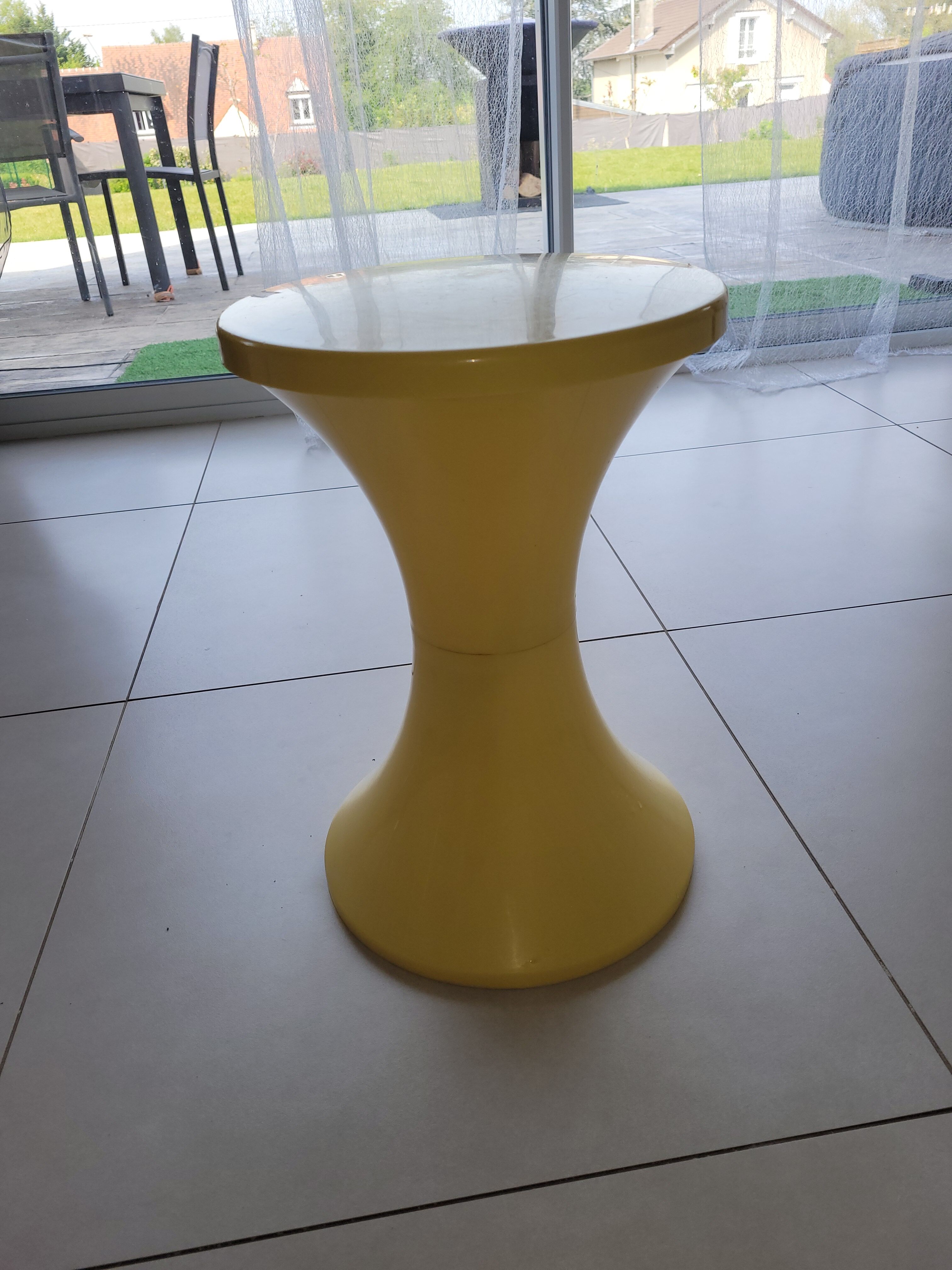 Vintage tam tam stamp stool