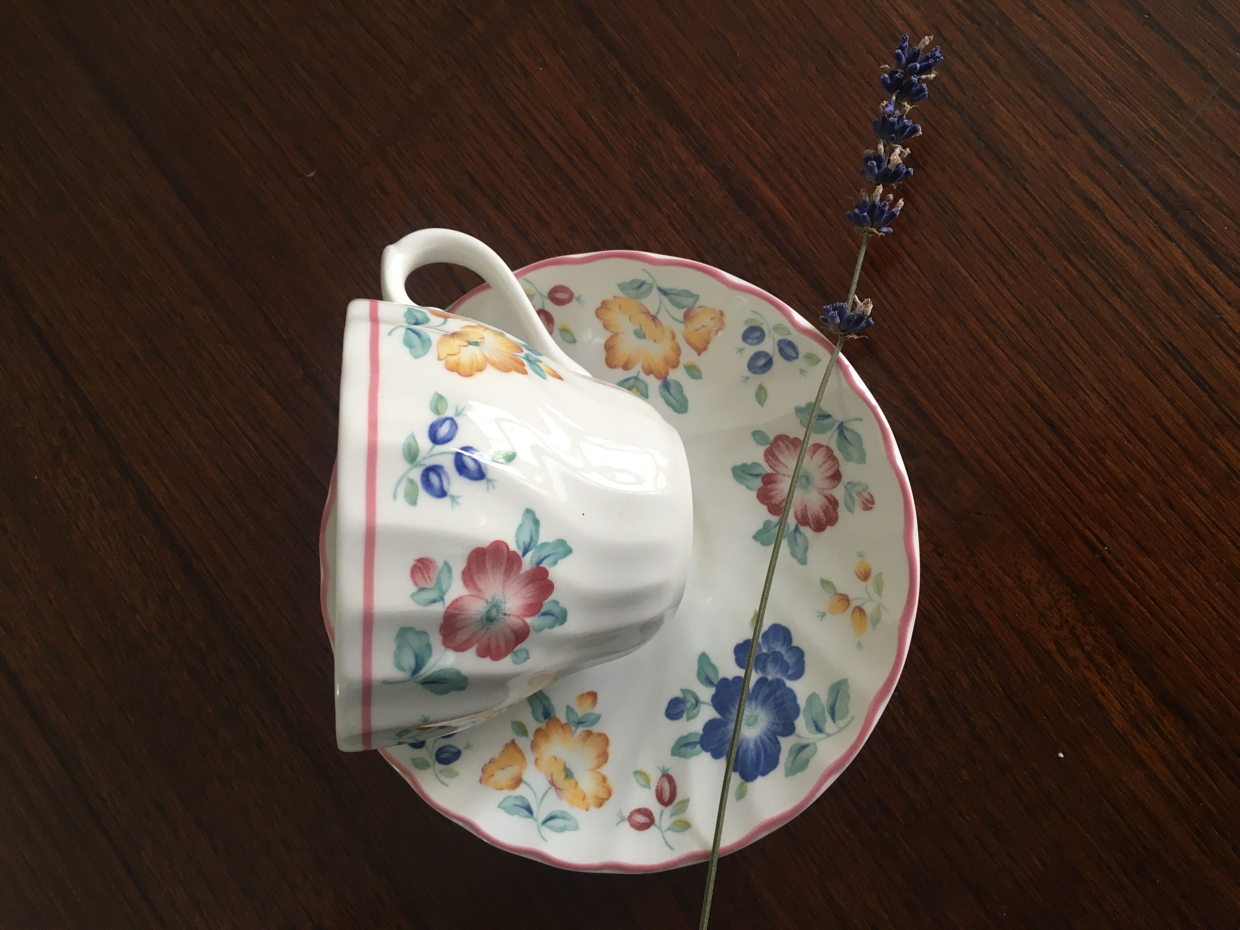 Tasse Churchill fleurie made in England