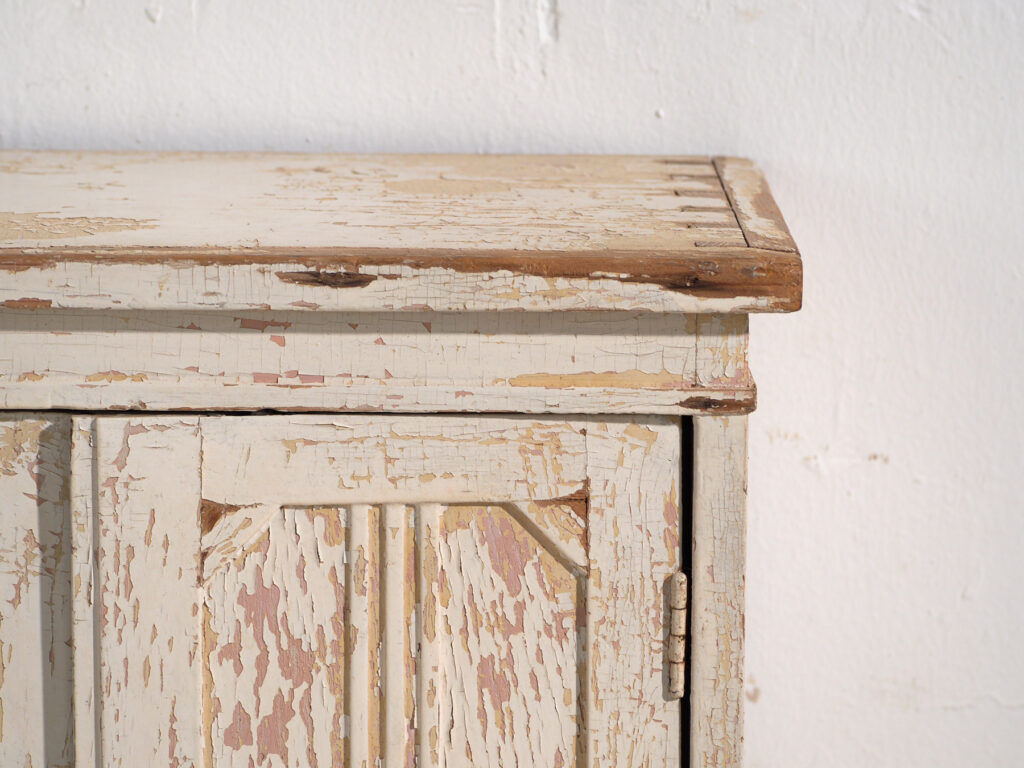 Antique painted pine wardrobe – Central Europe, circa 1900