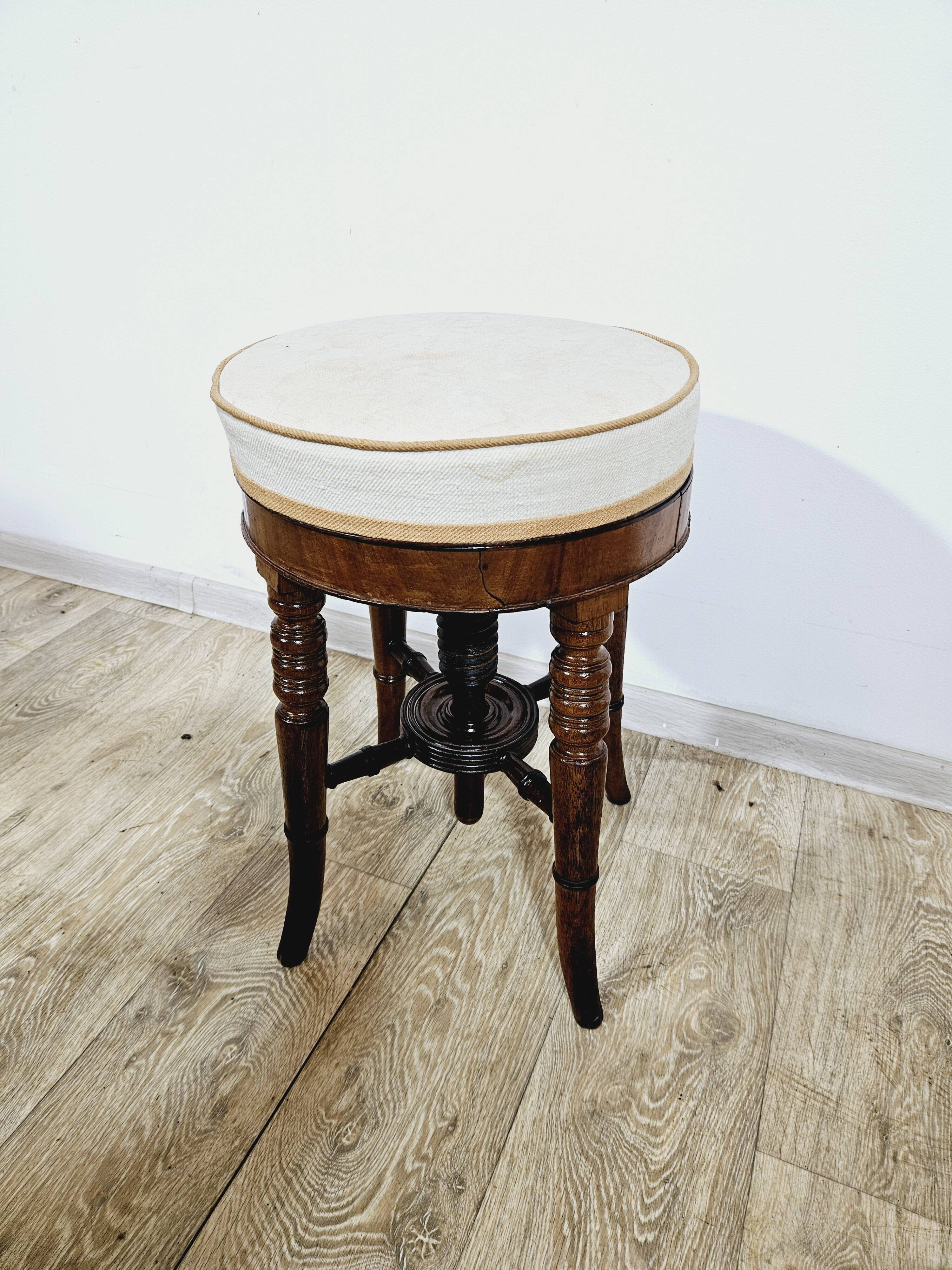 Antique Victorian Piano Stool 19th century - Walnut