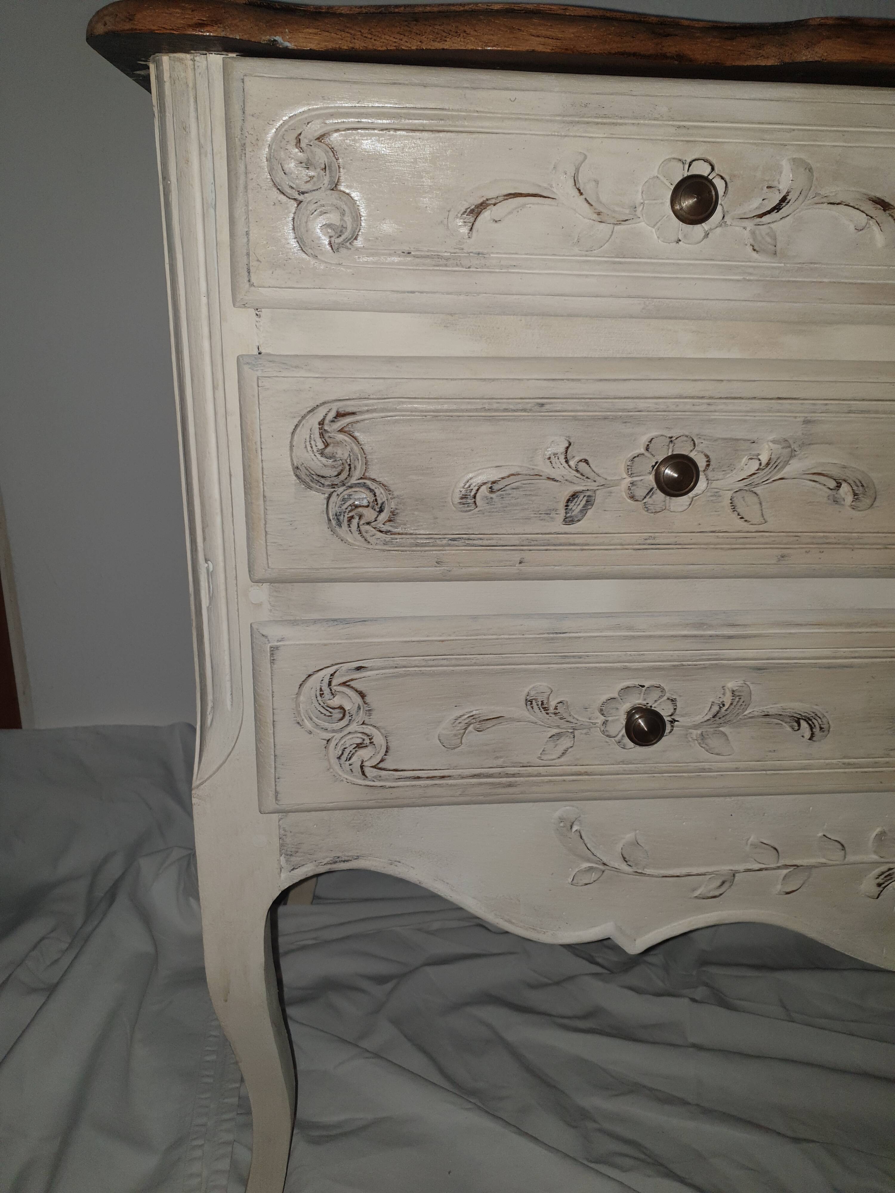Commode relookée style shabby chic