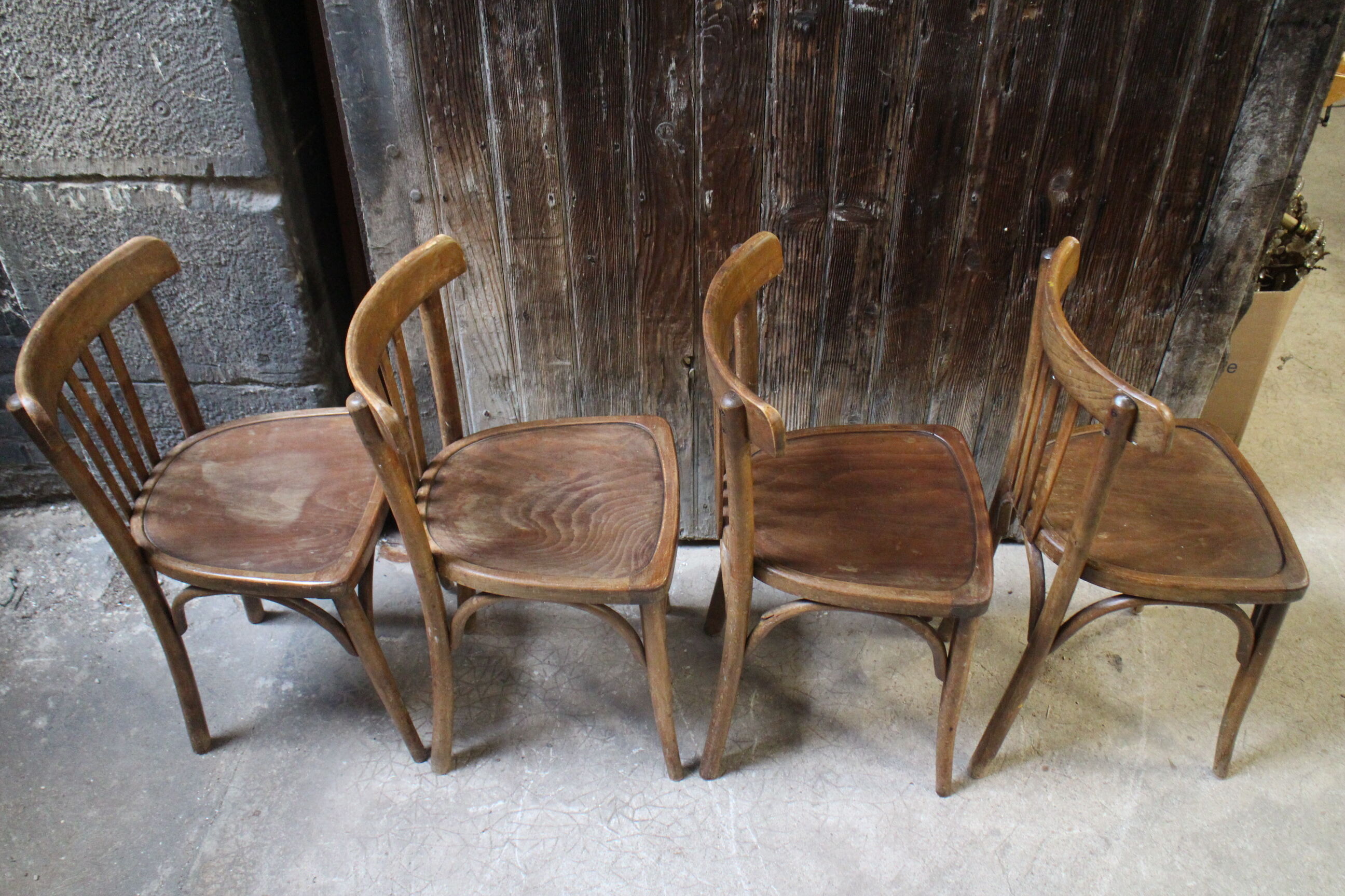 Série de 4 chaises bistrot