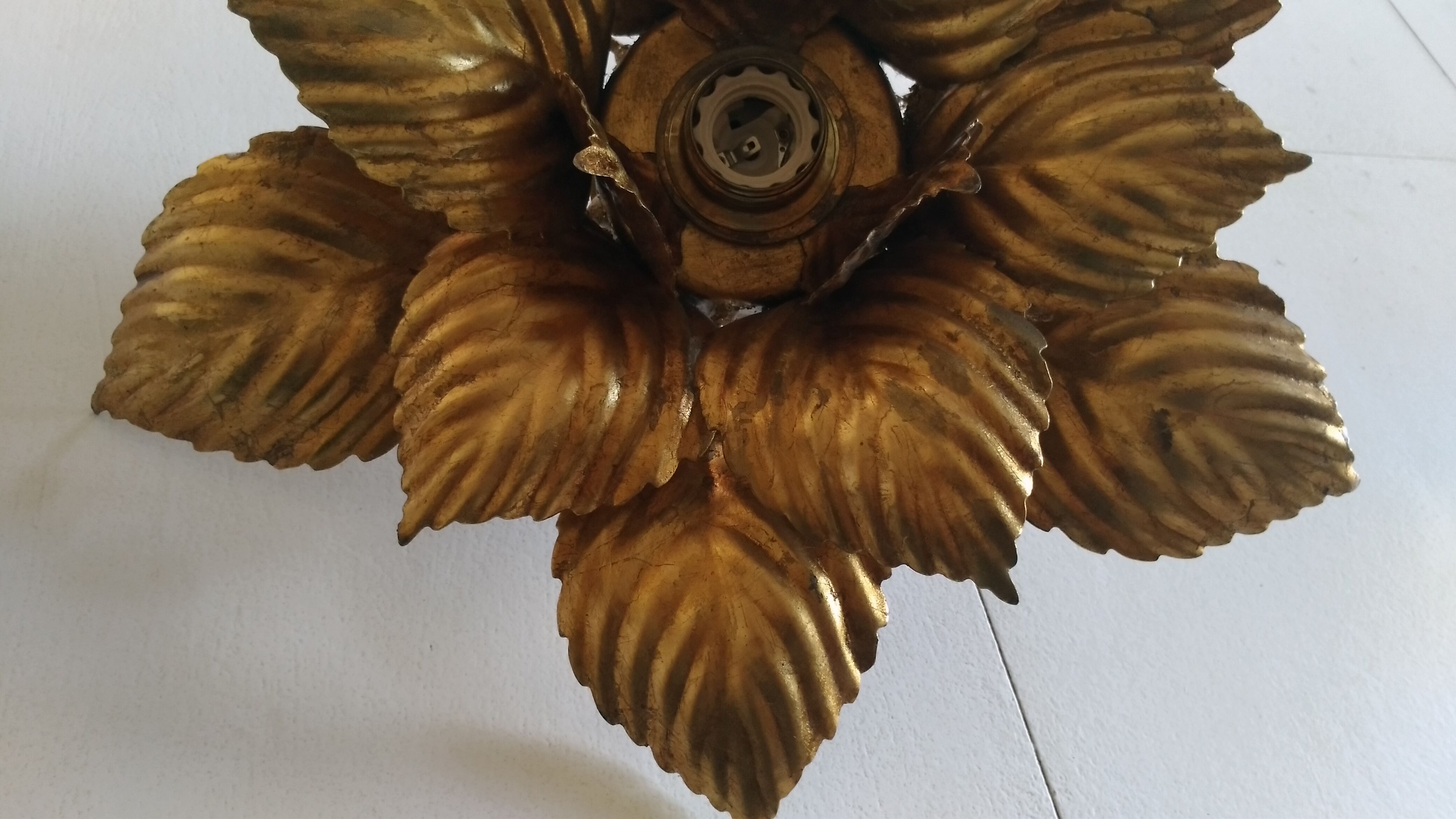 Flower sconce