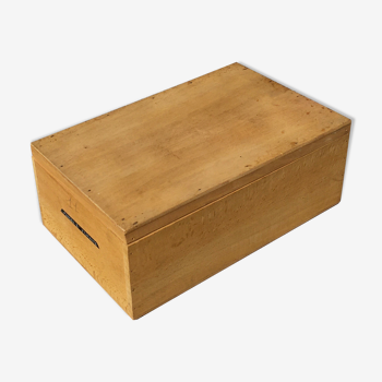 Boîte en bois naturel