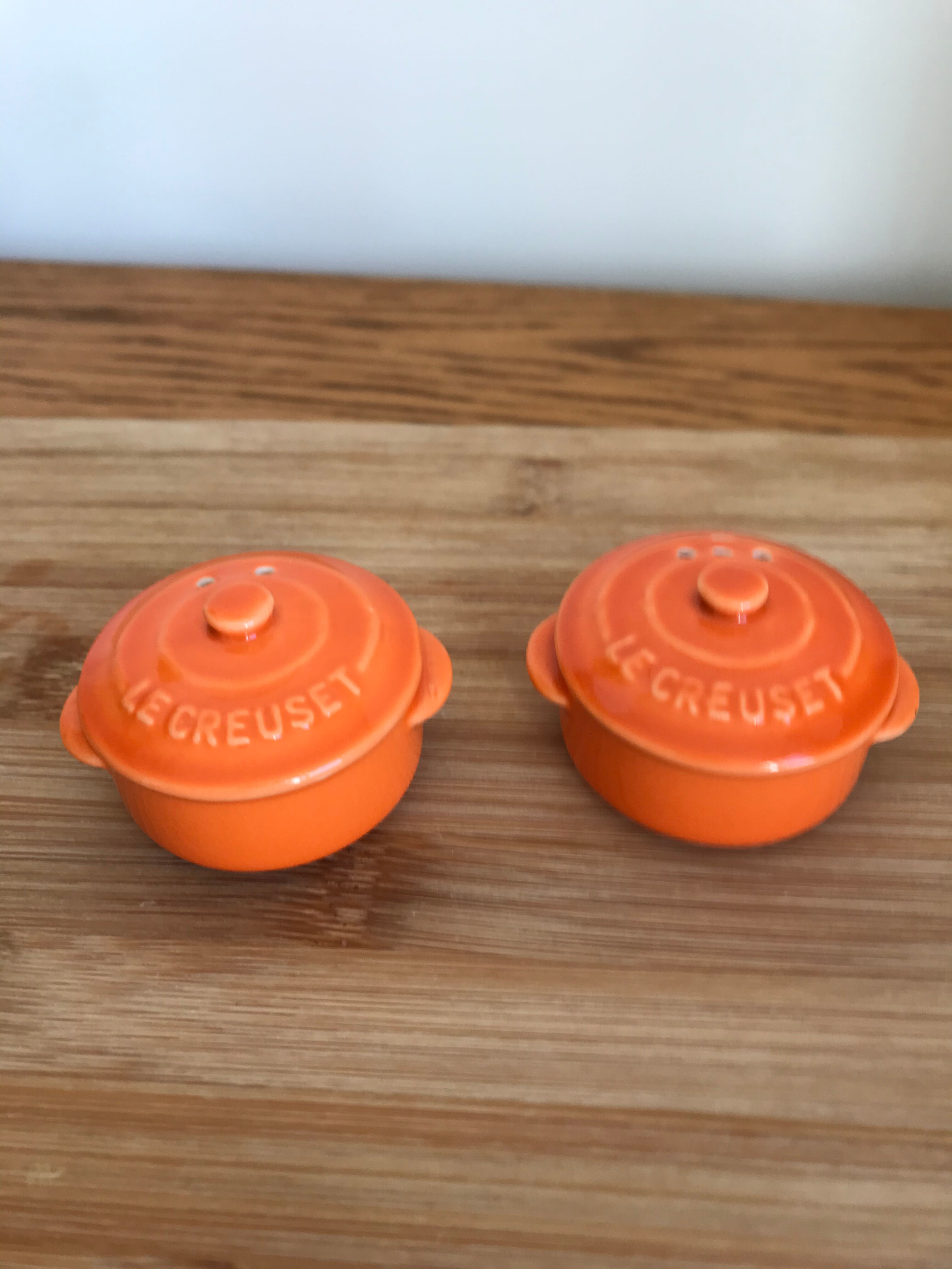 Pepper salt shaker