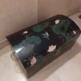 Chest trunk maye asian lacque black and patterns painted be