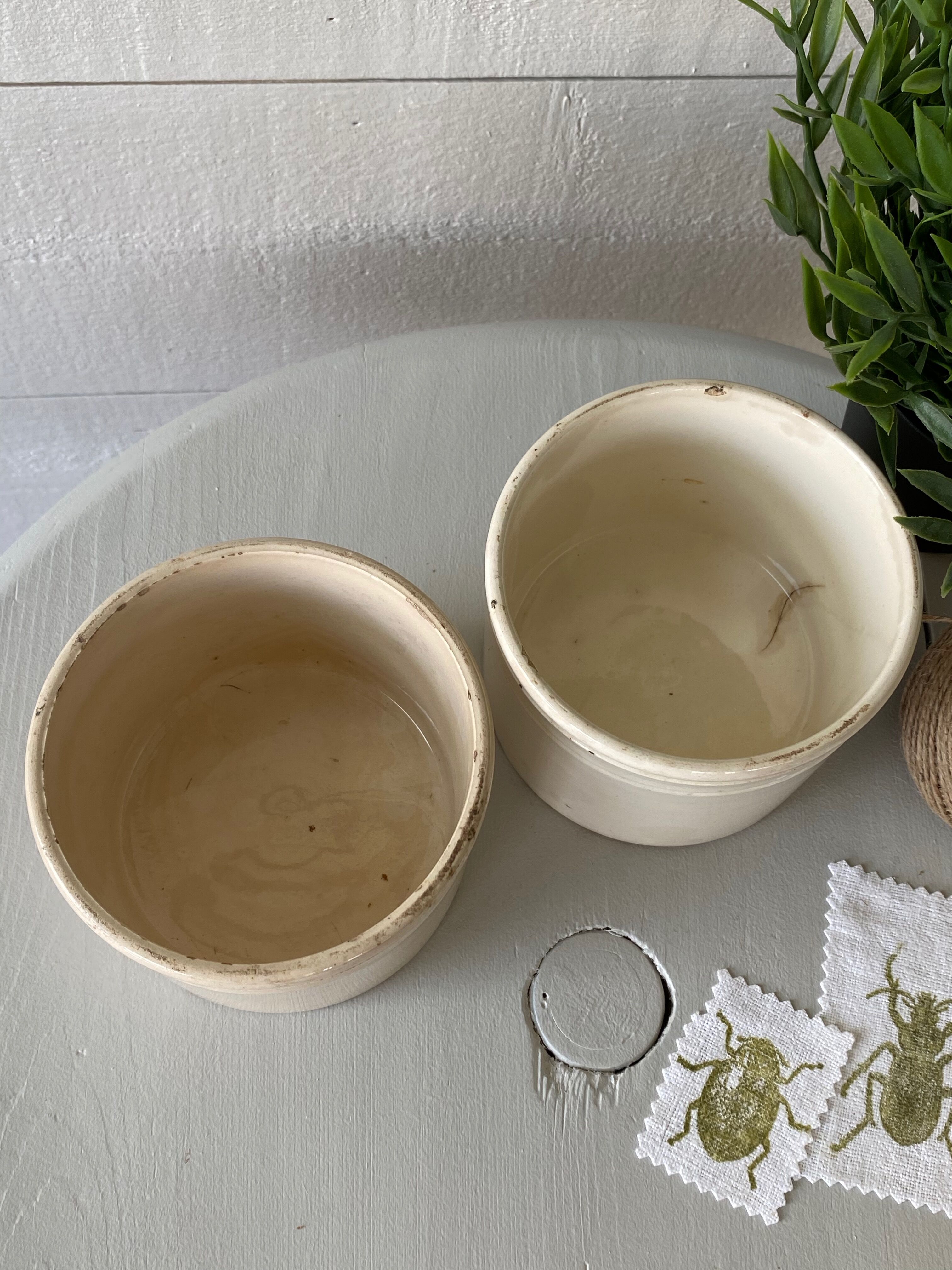 Pair of earthenware pots from Badonviller