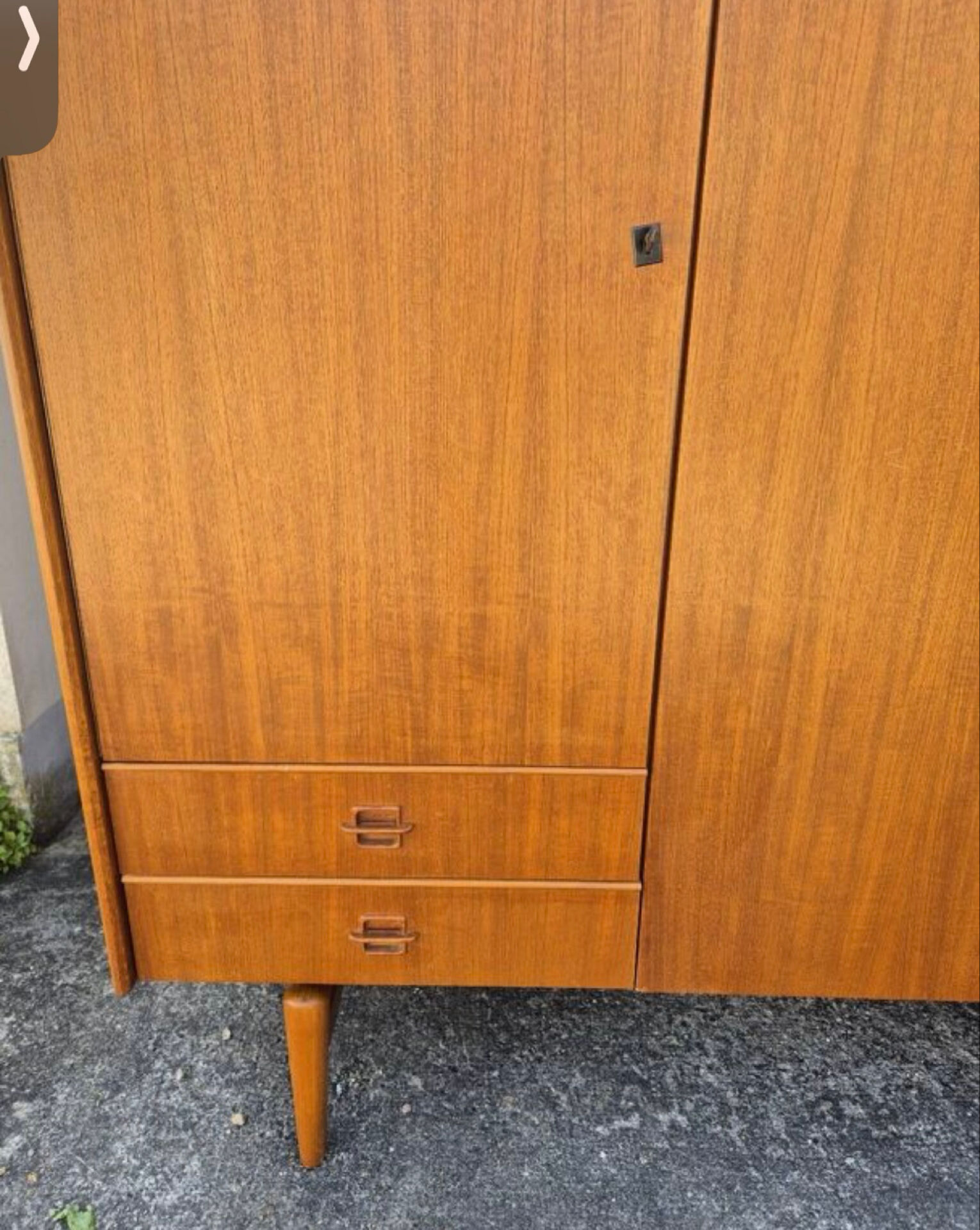 Beautiful Vintage Scandinavian Cabinet – 1970s – Teak