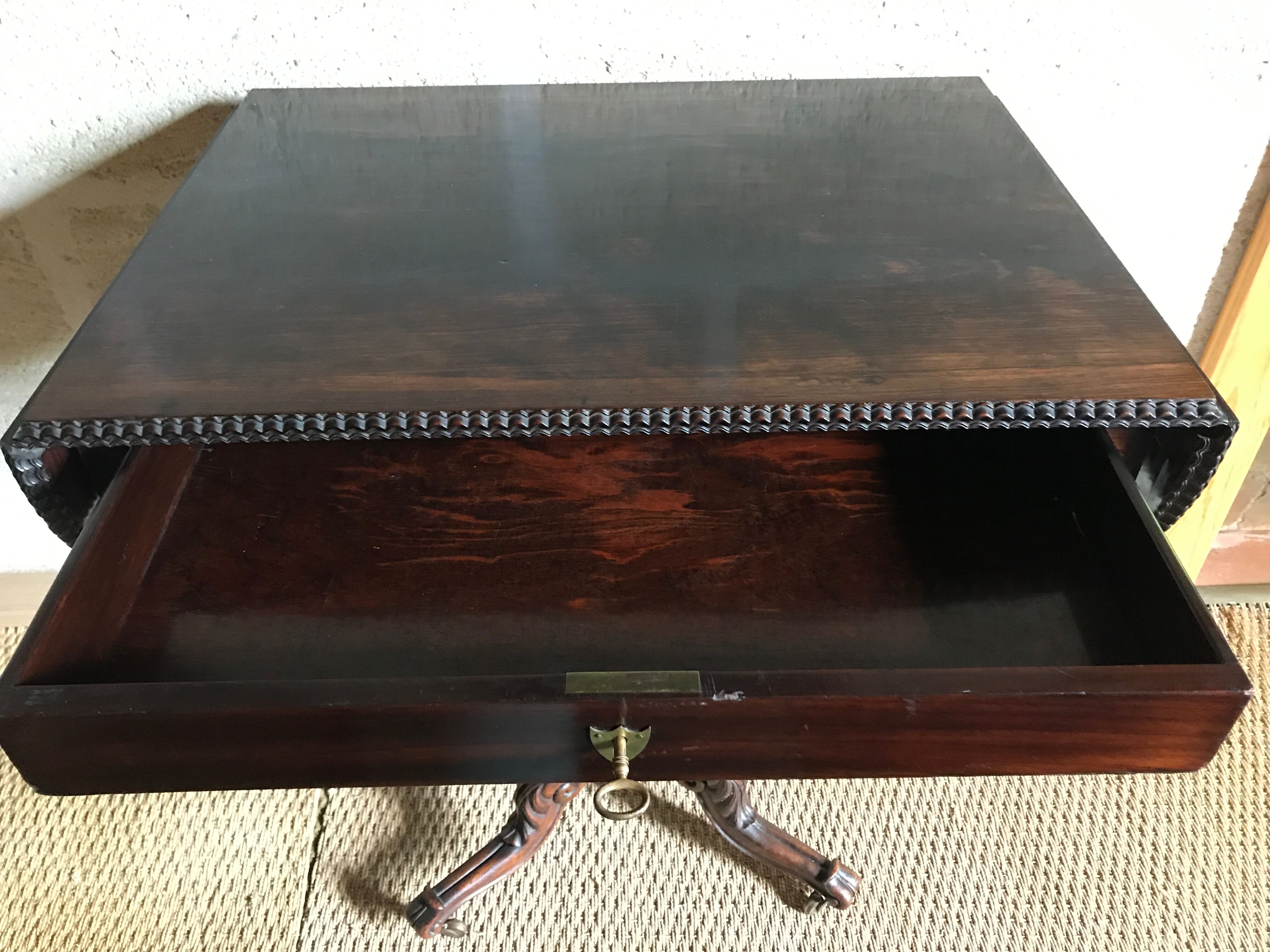 Table with flaps