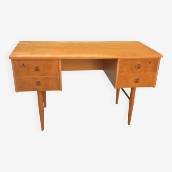 Scandinavian desk brand GDR