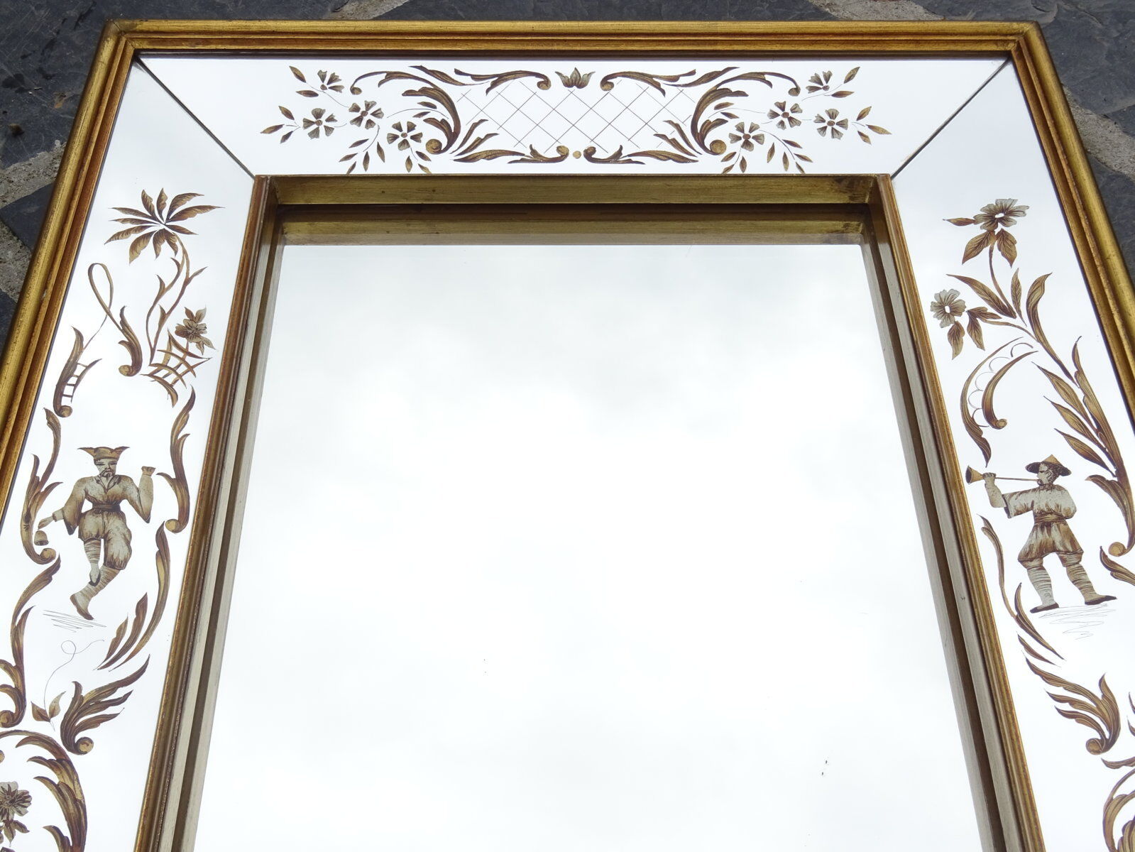 Venetian mirror with parecloses 54x45cm