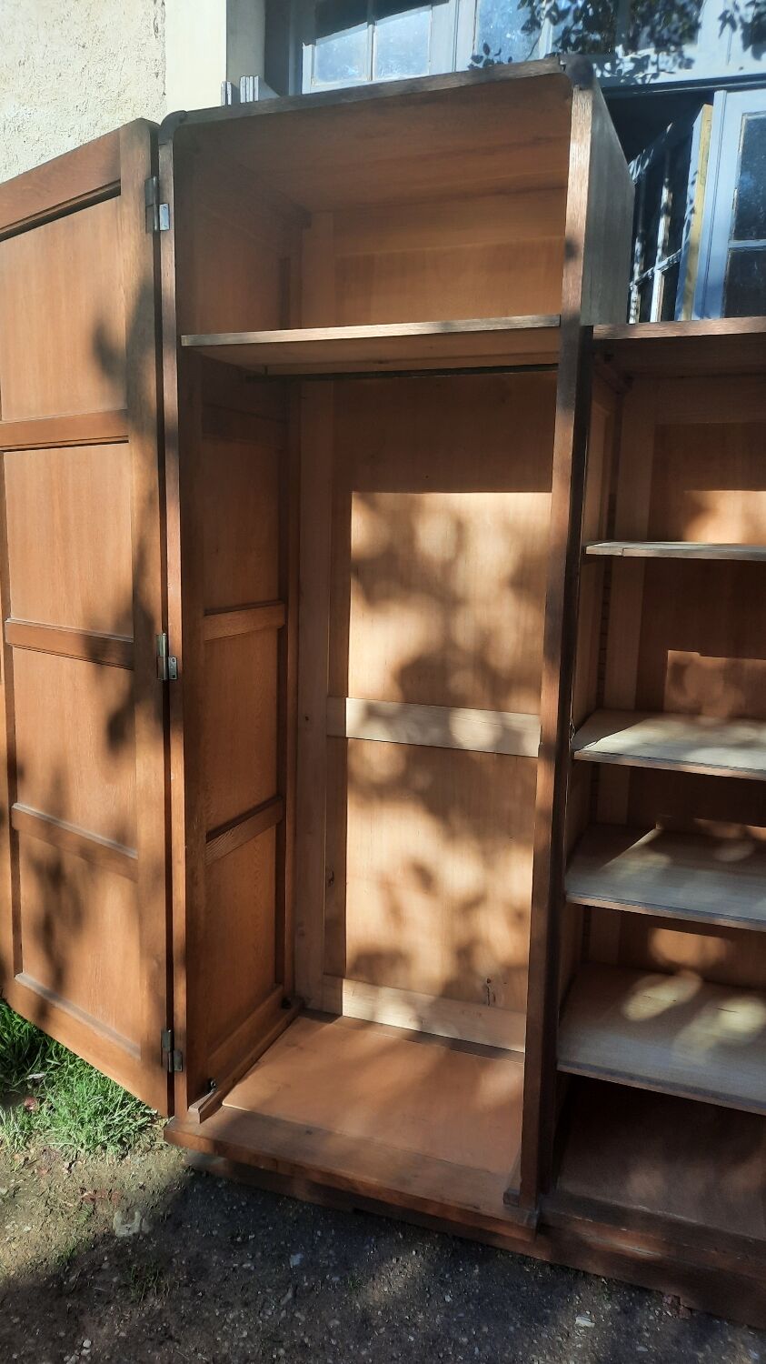 Asymmetrical cabinet