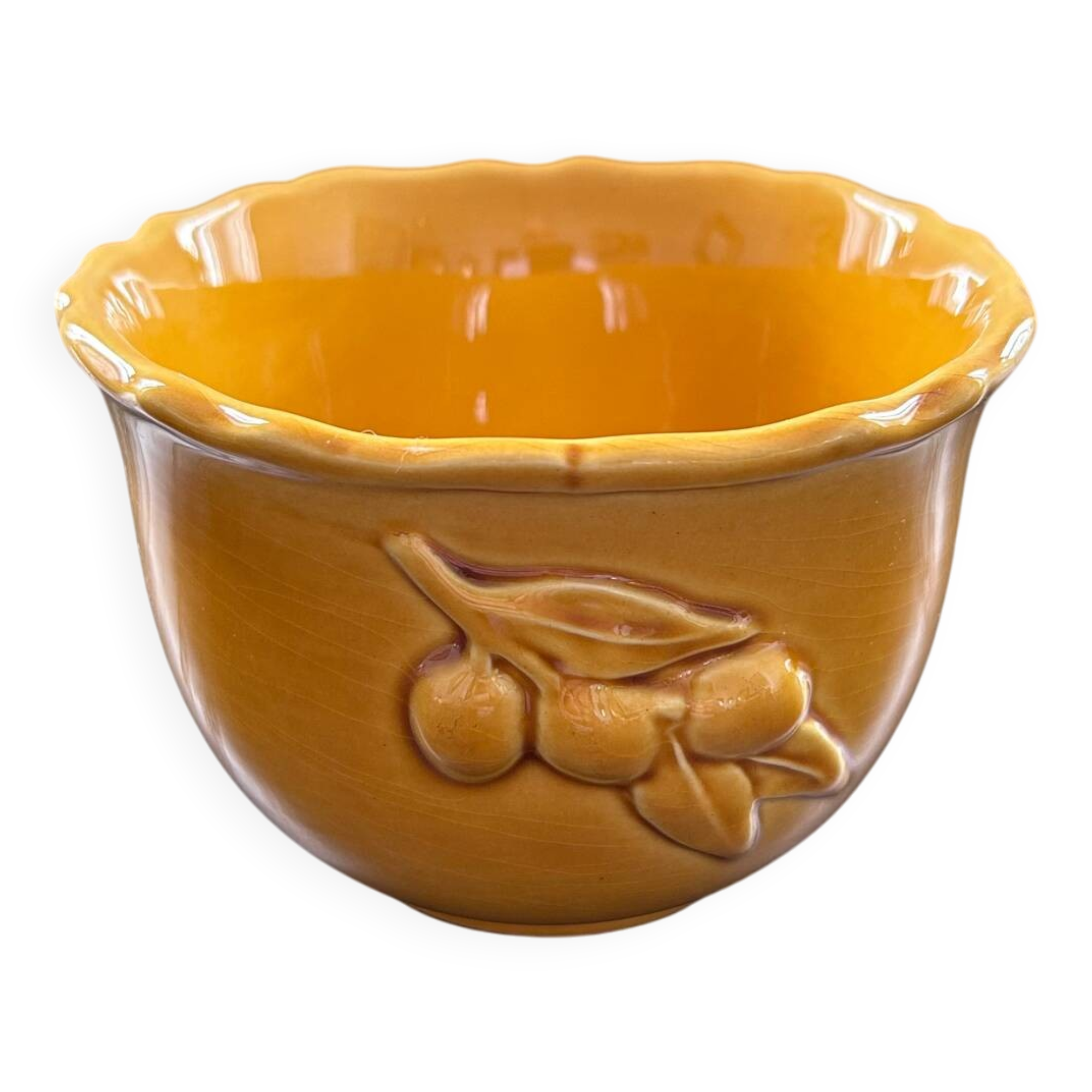 Scalloped bowl with olive decoration