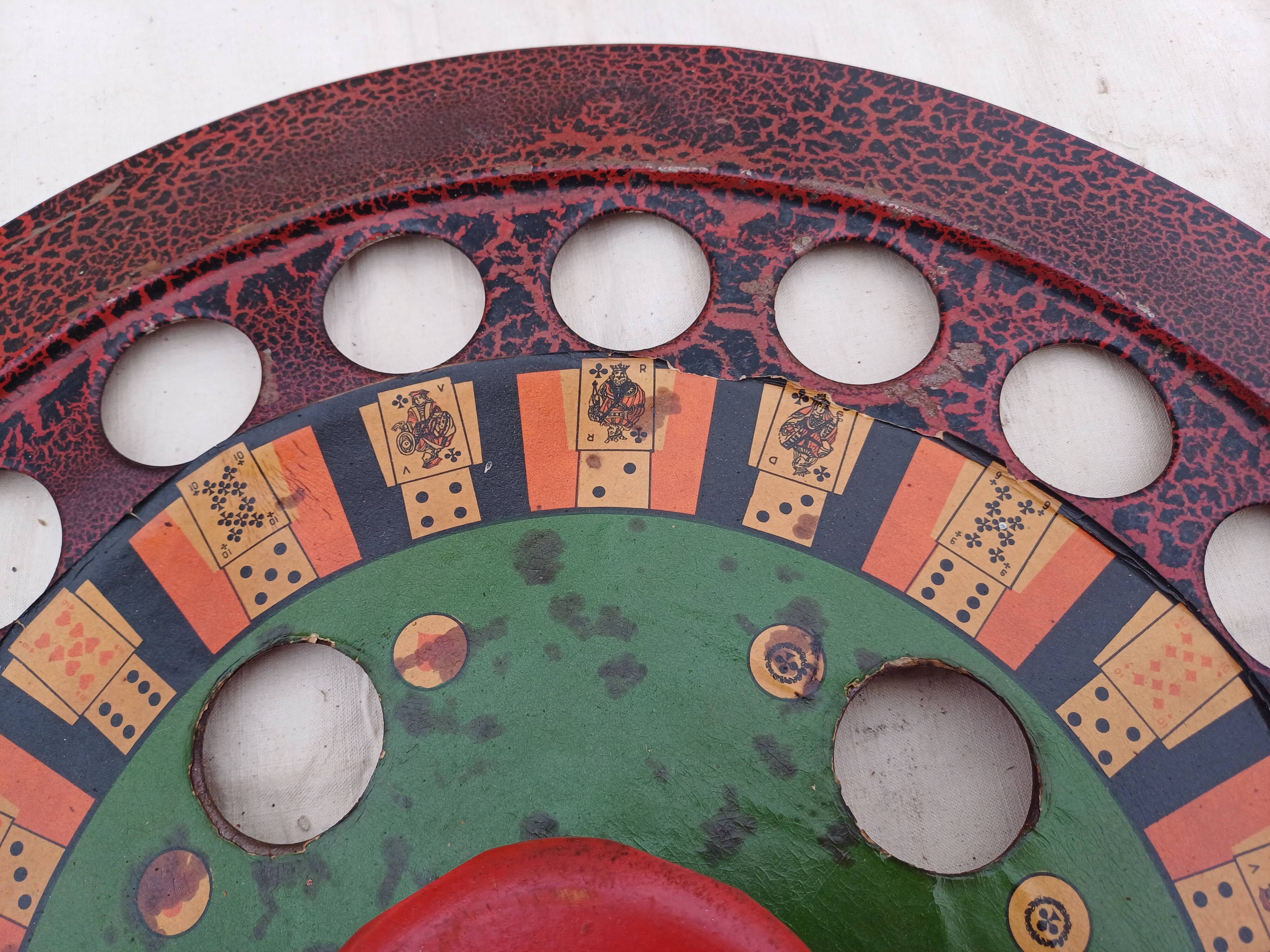 Old billiard roulette game "zanzi"
