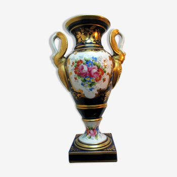 Porcelain vase from Paris Empire, balustre shape, swan handles Fine Gold signed Mehun