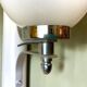 Applique murale en verre opalin blanc