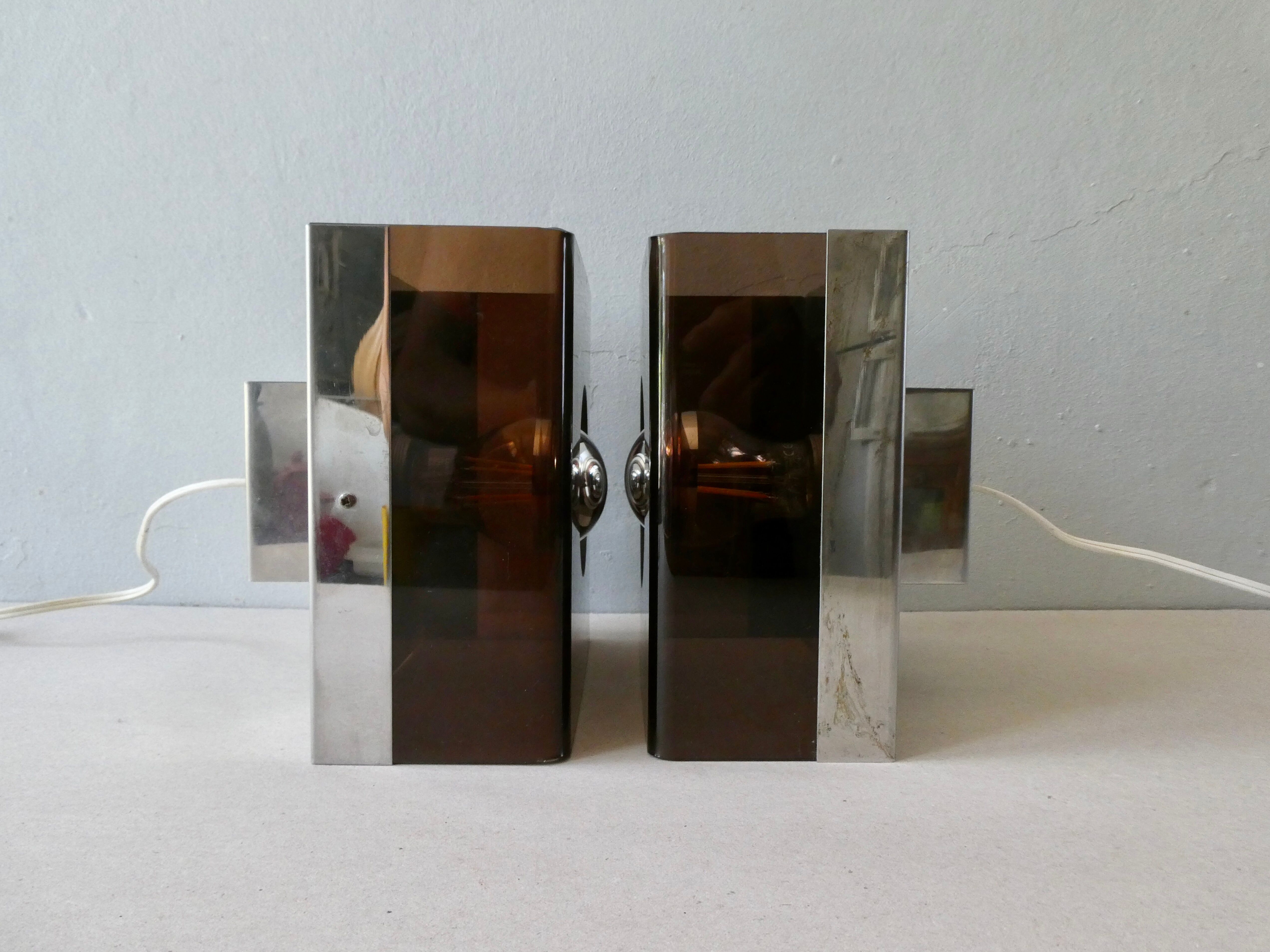 Pair of sconces in smoked Plexiglas by Jocelyne Trocmé model "disco"