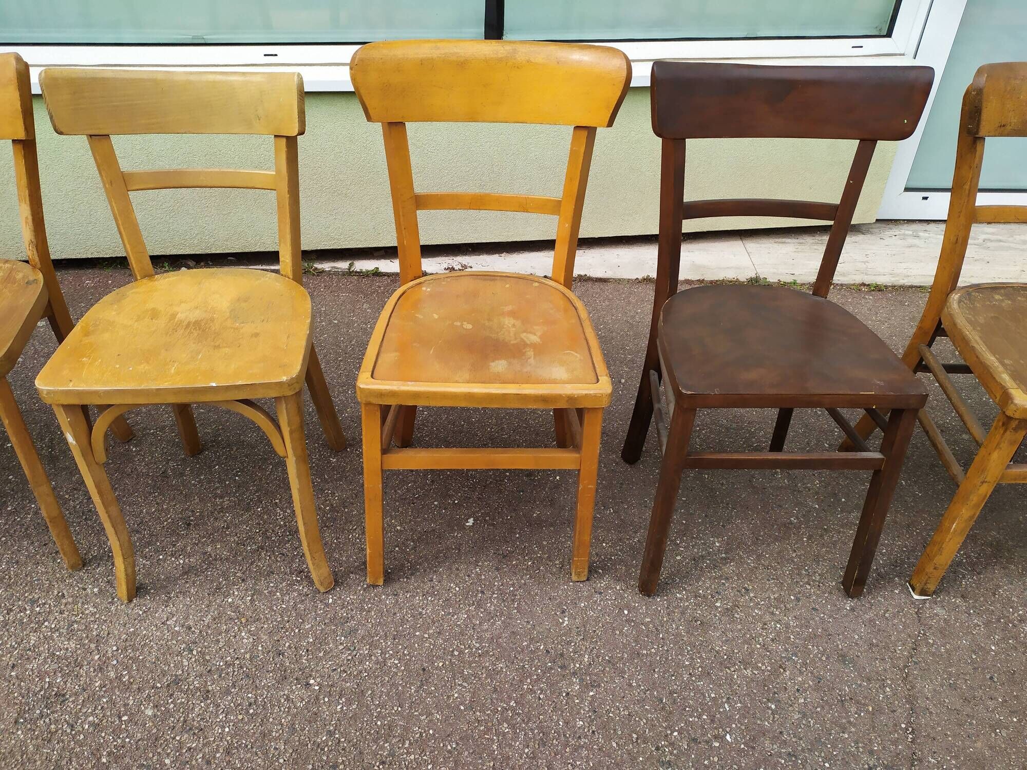 Set of 10 wooden bar bistro chairs - old - vintage