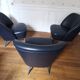 Fauteuil organique années 50/60 cuir noir bleuté