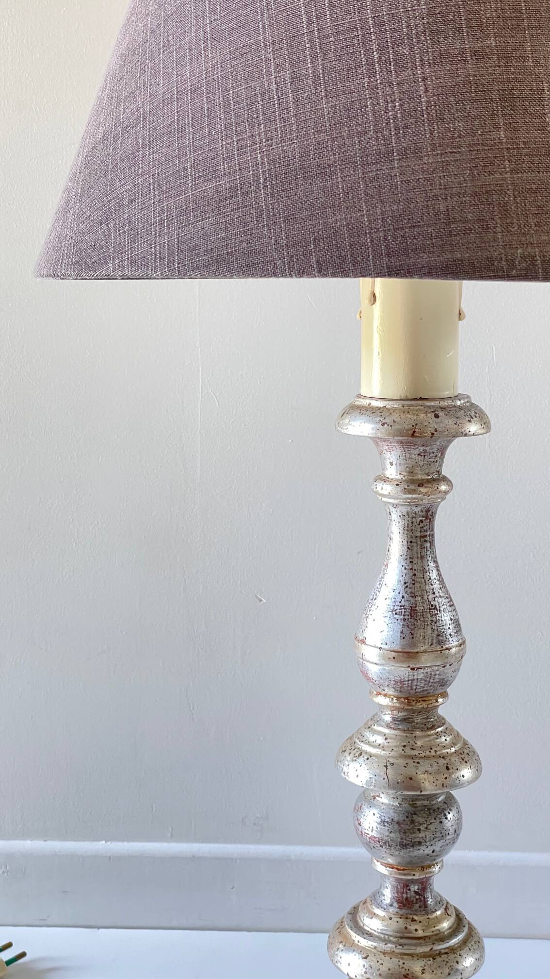 Lampe haute bois argenté l'acropole - paris