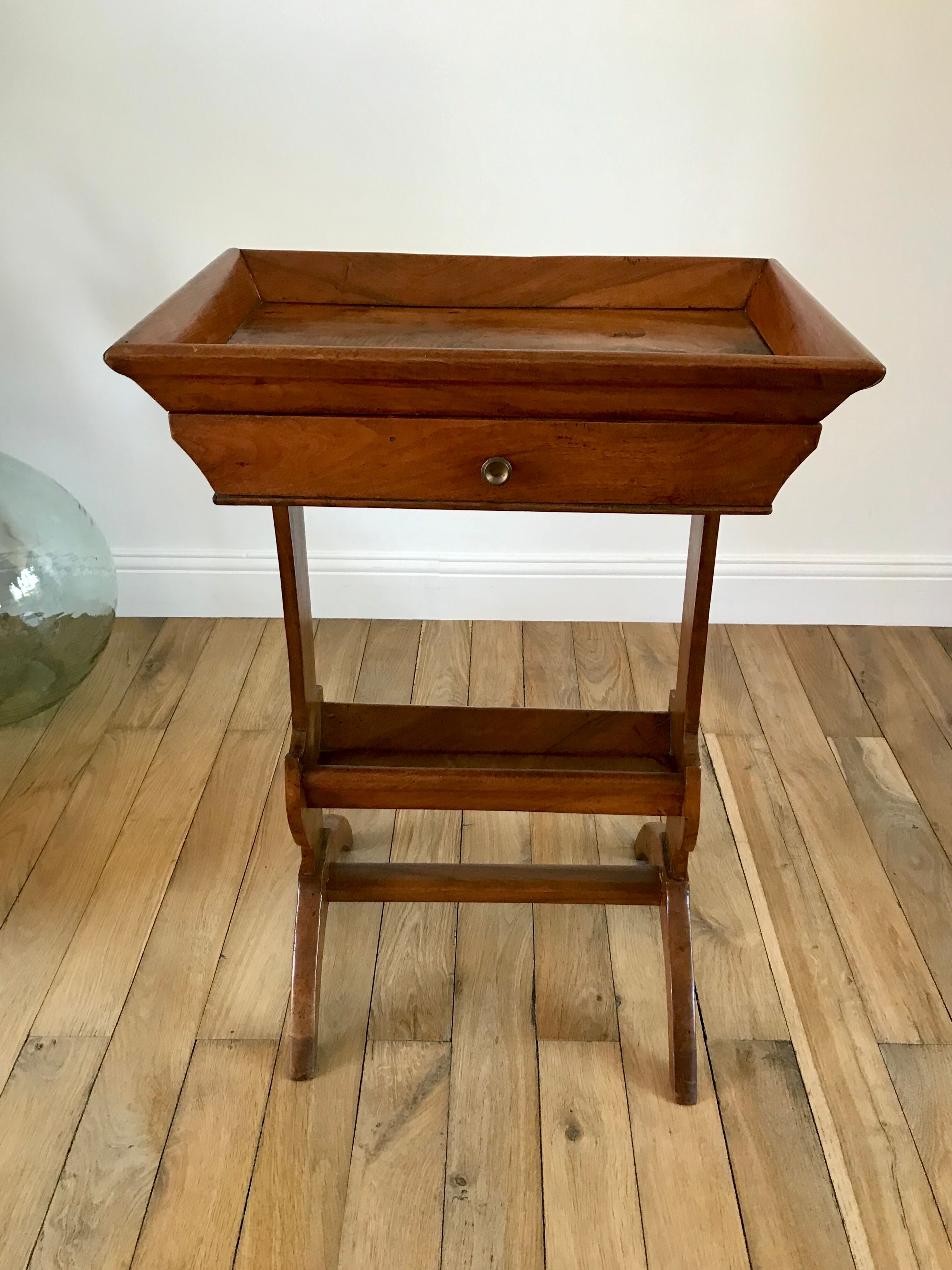 Bedside table / side cabinet in oak late nineteenth century