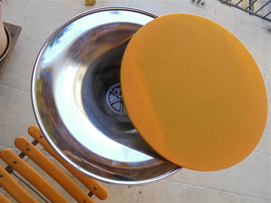 Vintage table foot tulip