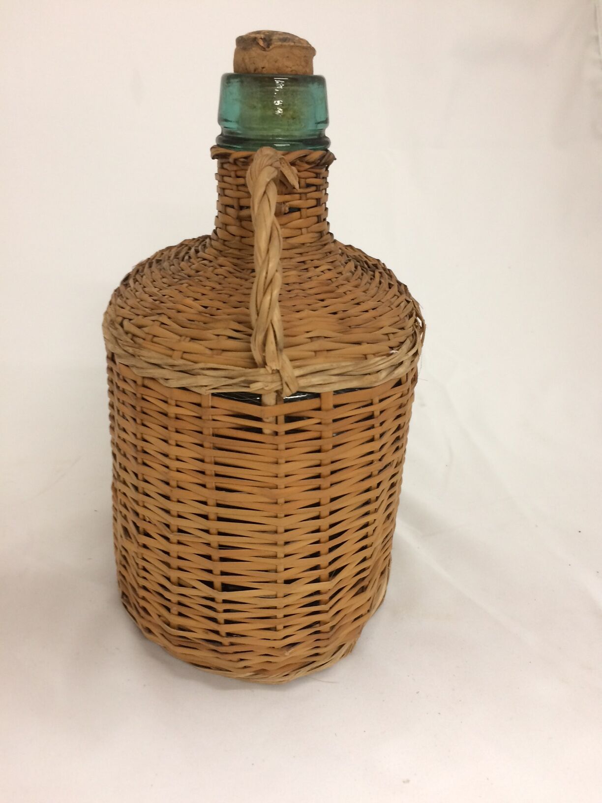 Former demijohn in wicker