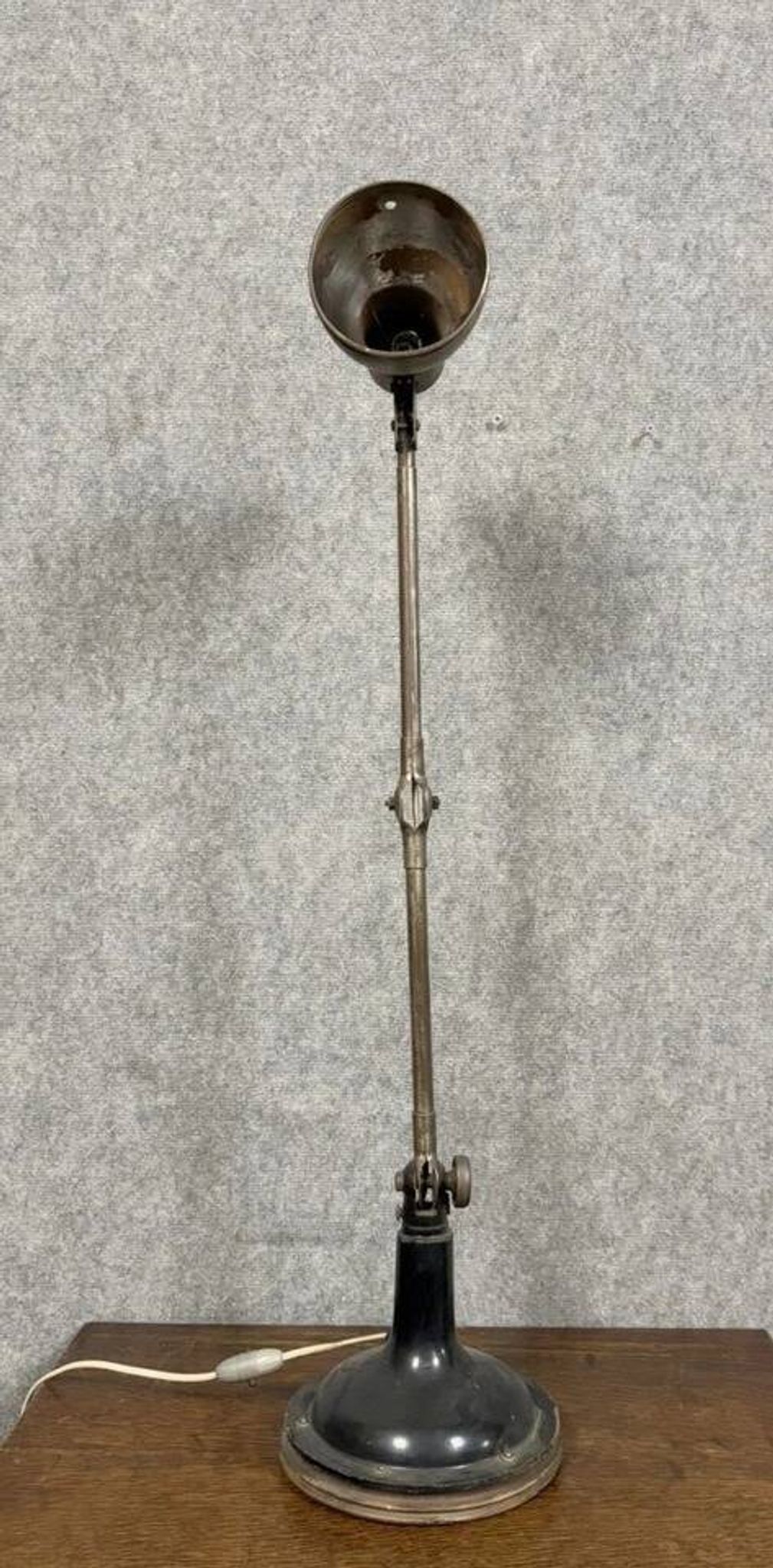 20th Century Industrial Design: Very Large Articulated Arm Lamp