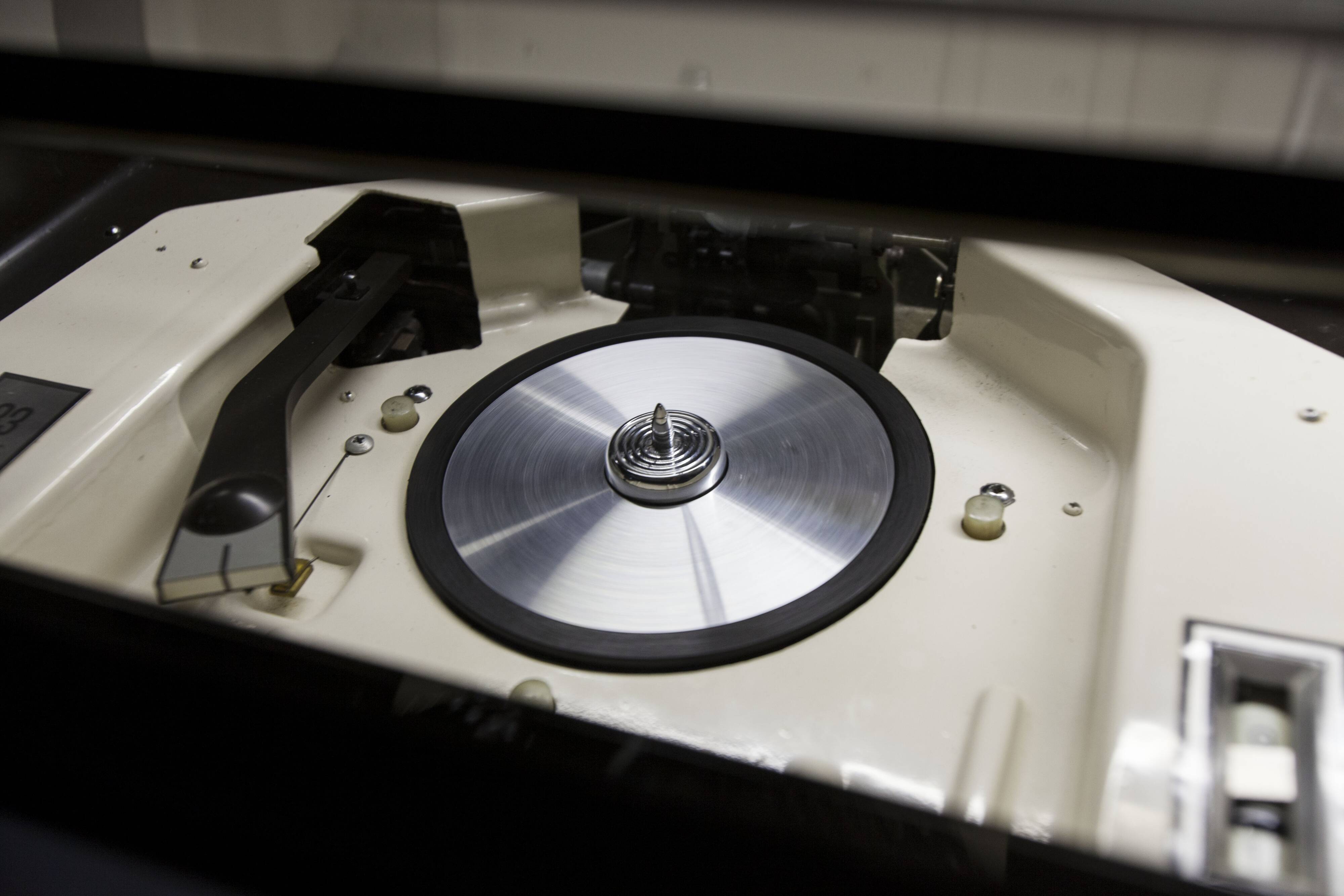 Jukebox Rowe friend from 1963 model "Jal" capa 100 vinyls pop, rock, metal compilation from 1950 to 1990