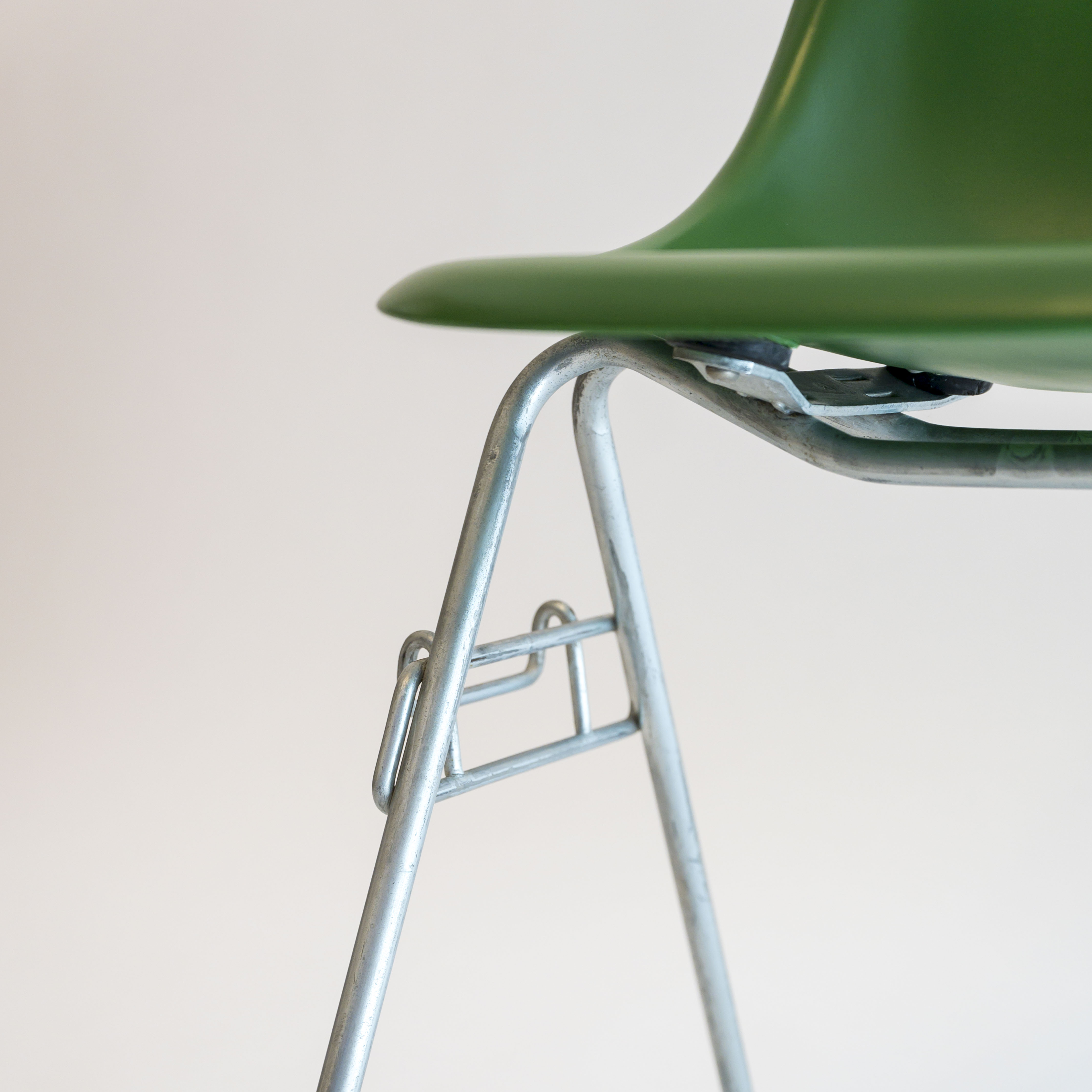 Duo de chaises DSS de Charles et Ray Eames, édition Herman Miller, 1969