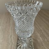 Vase vintage sur pied en cristal ciselé