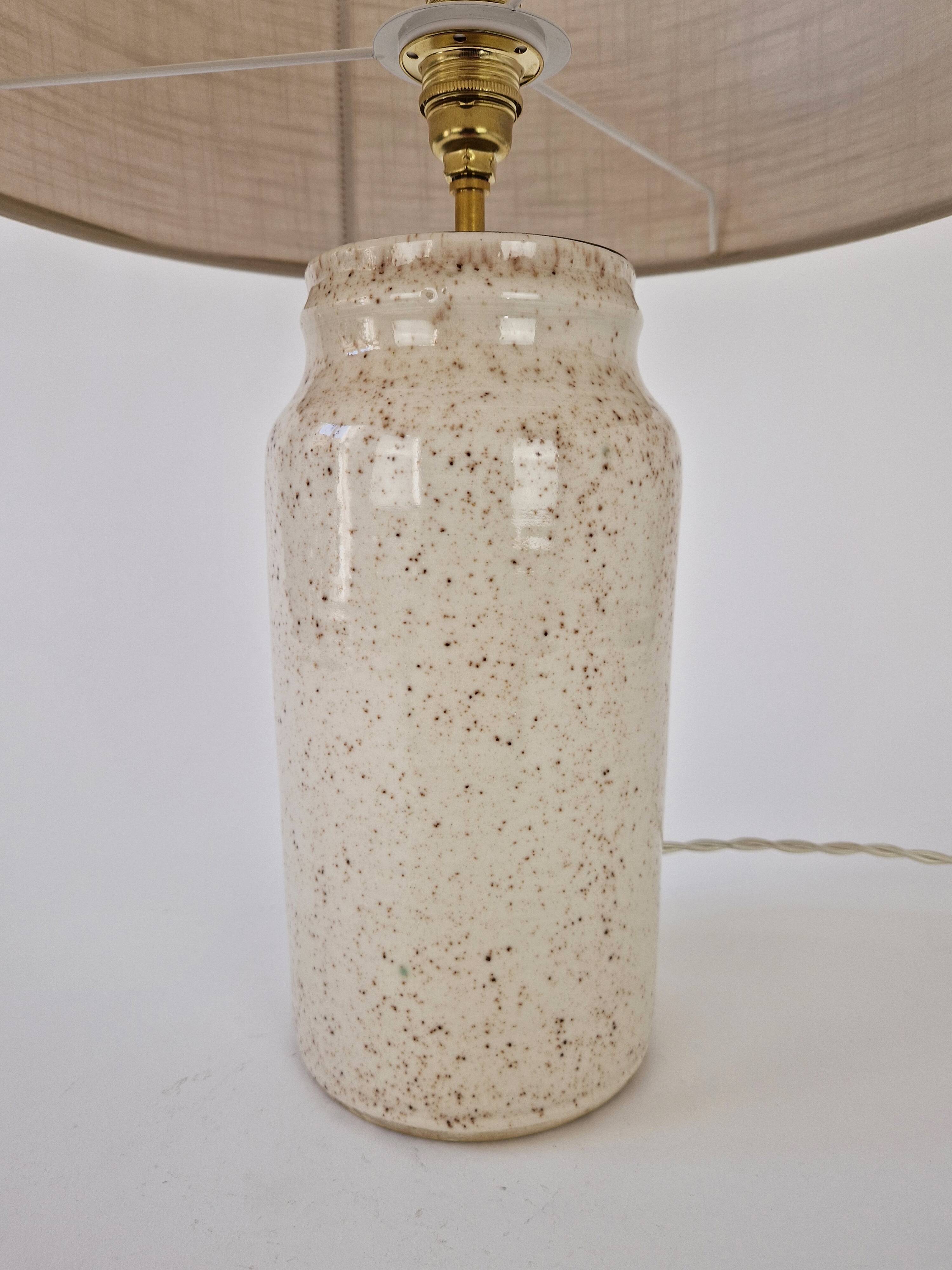 Vintage beige ceramic lamp speckled