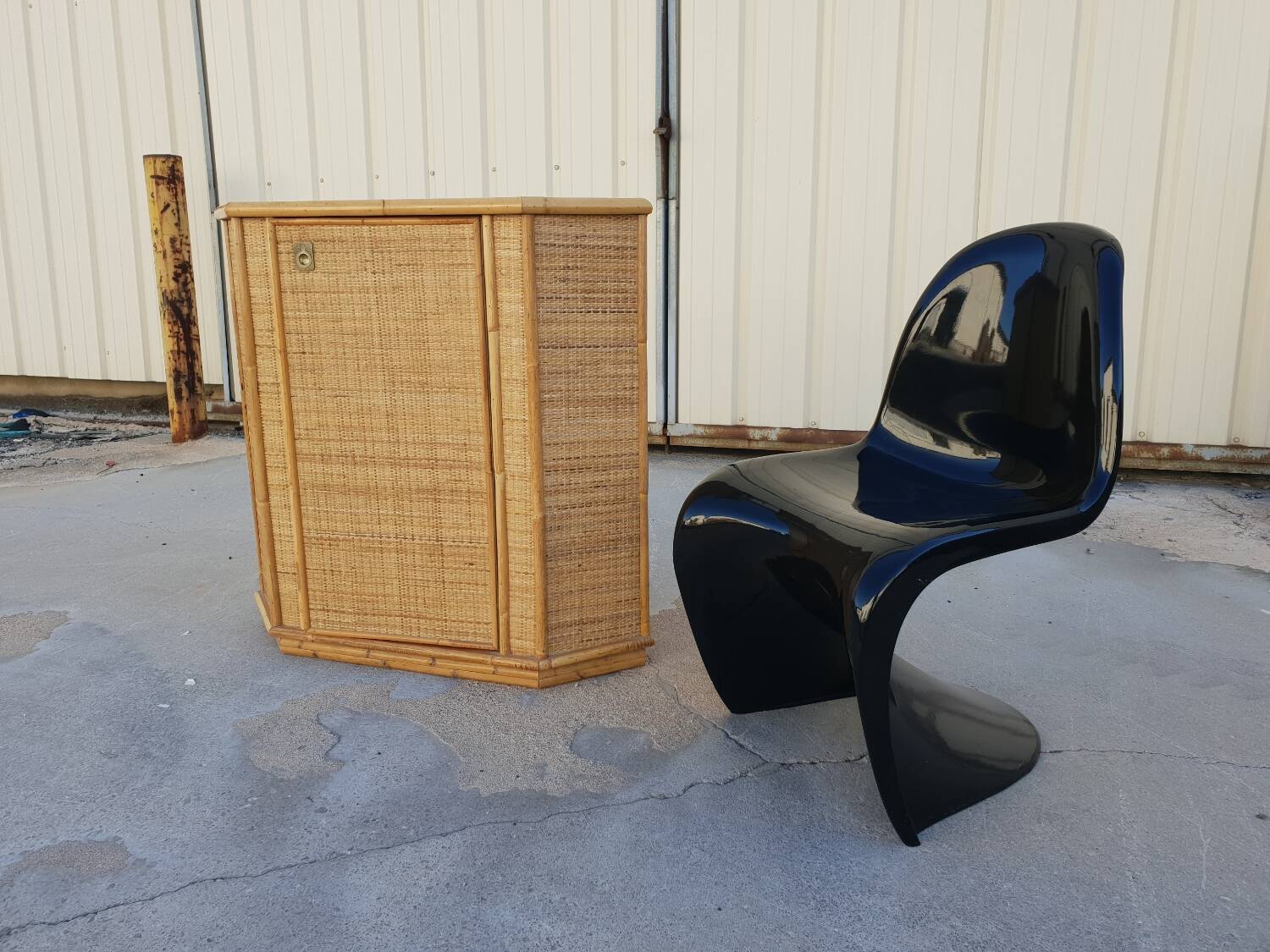 Rattan corner cupboard 1970