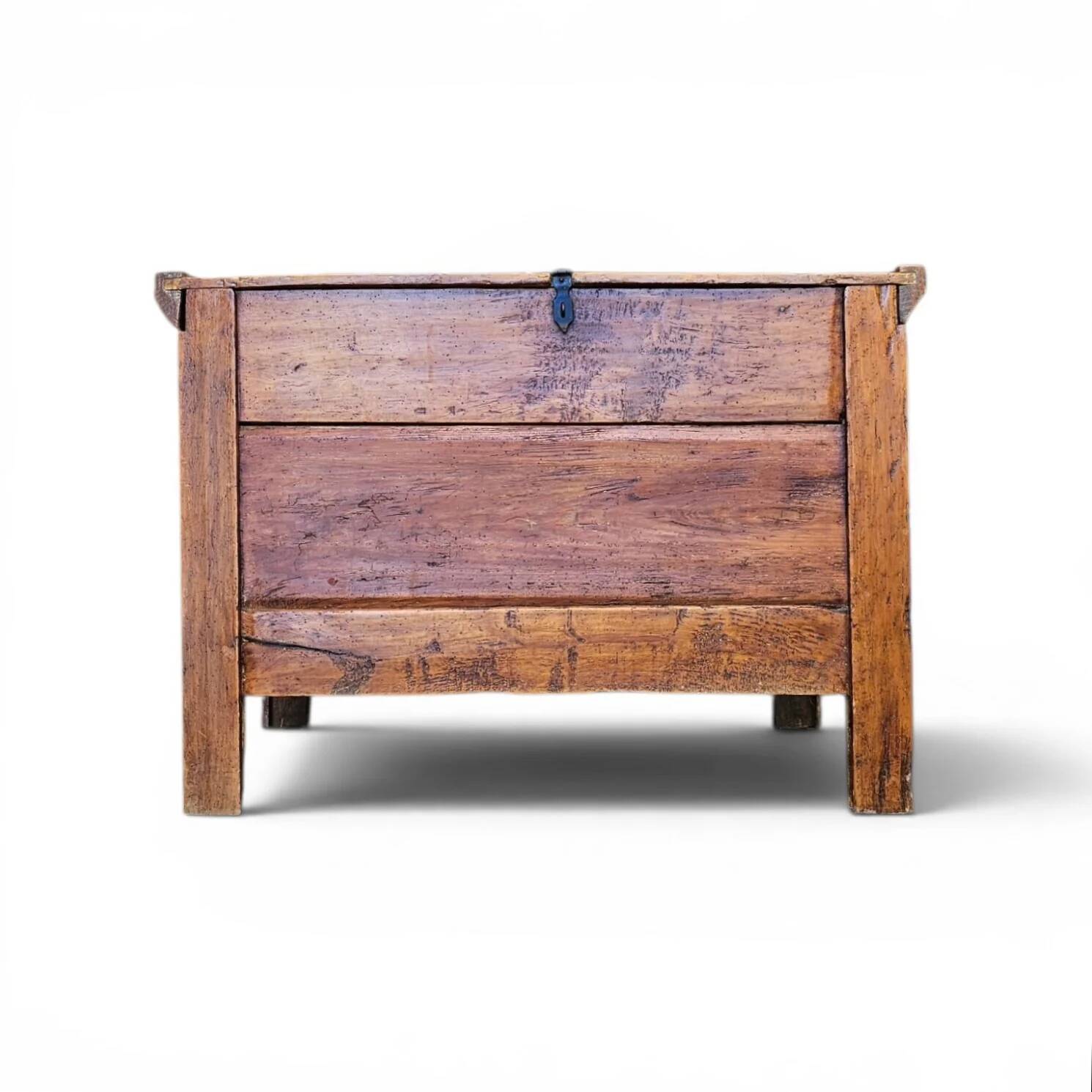 Old blanket chest / storage trunk / pine wood