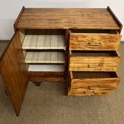 Small storage cabinet / chest of drawers