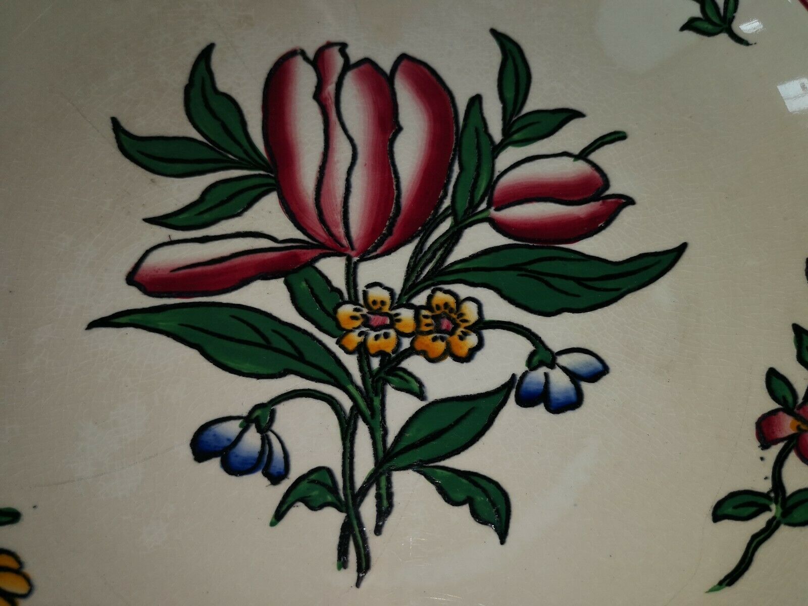 Coat of foot Sarreguemines floral decoration