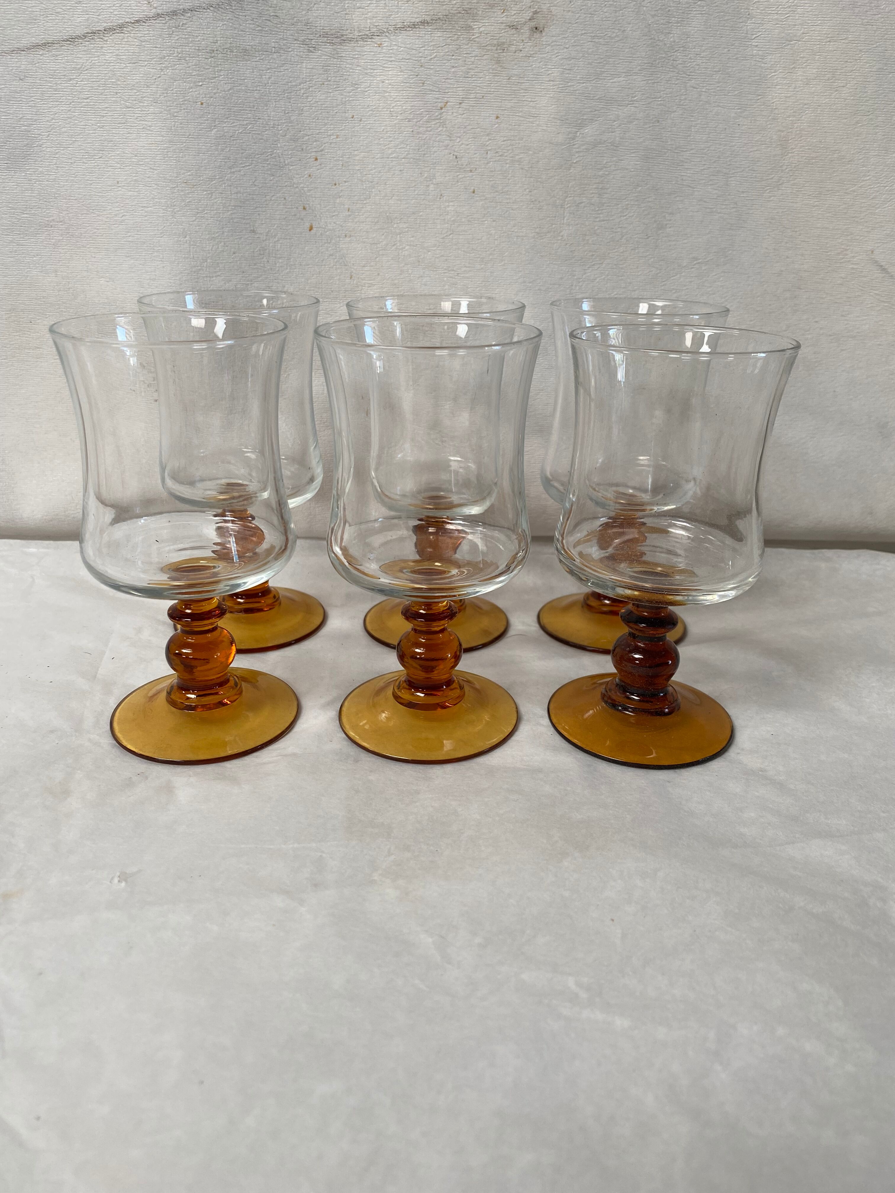 Set of 6 vintage wine glasses