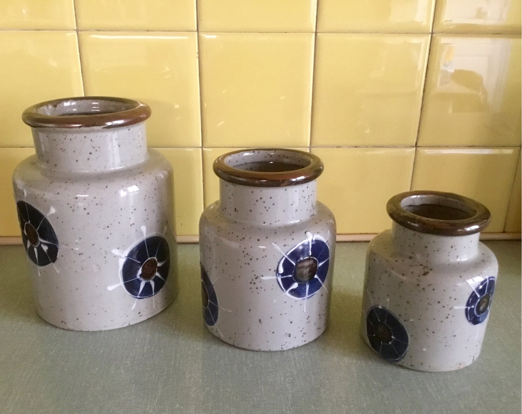 Series of sandstone pots