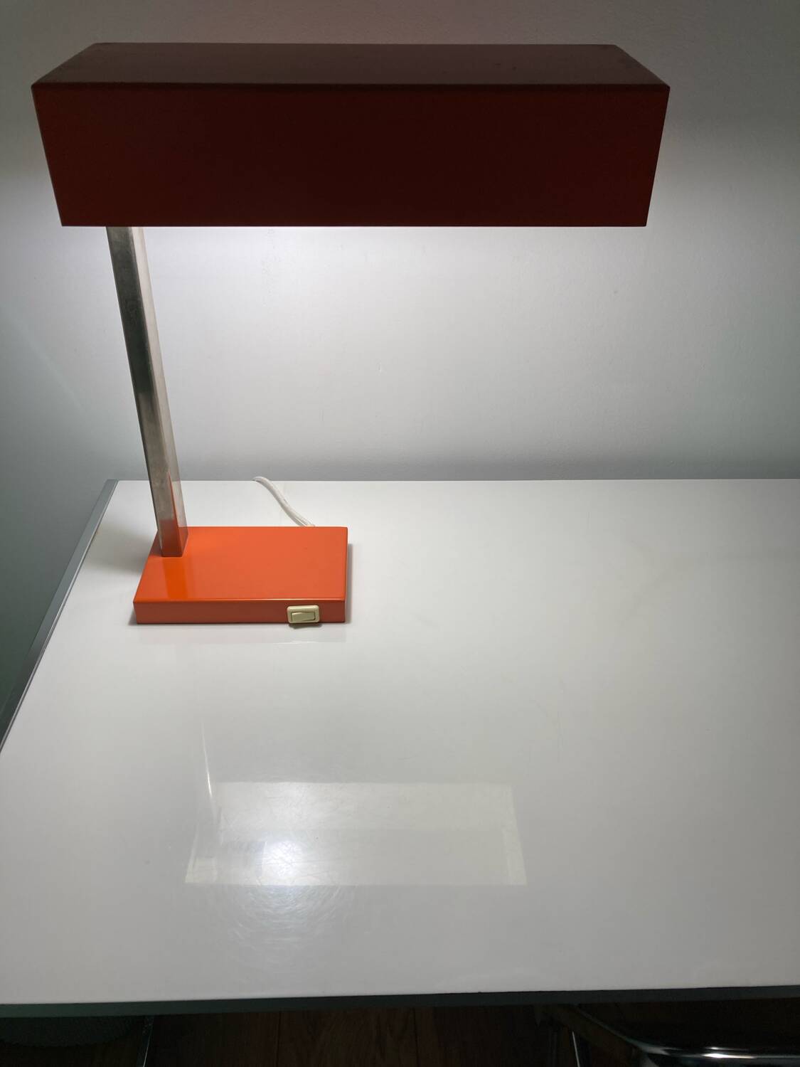 Large vintage orange desk lamp from the 70s in metal