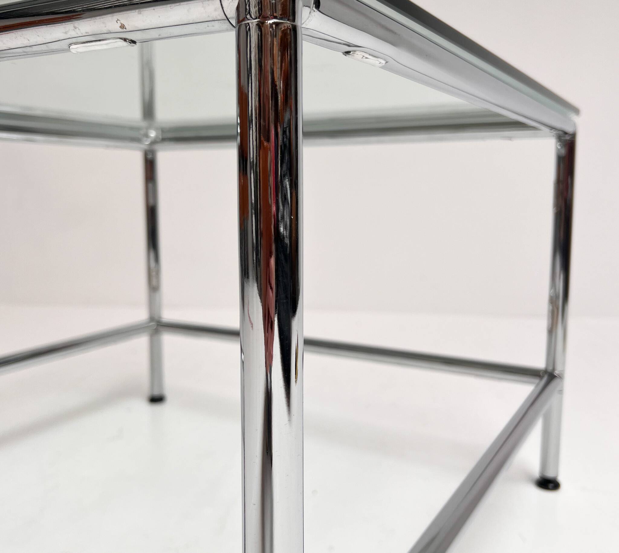 Square glass coffee table 71 x 71 cm, 1990s