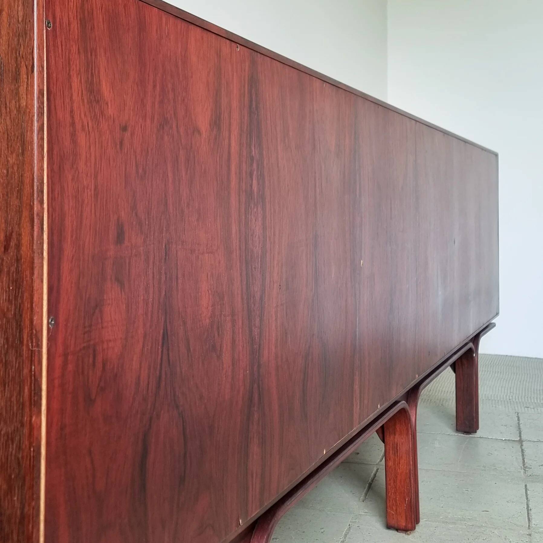Enfilade M501 en palissandre par Gianfranco Frattini pour Bernini
