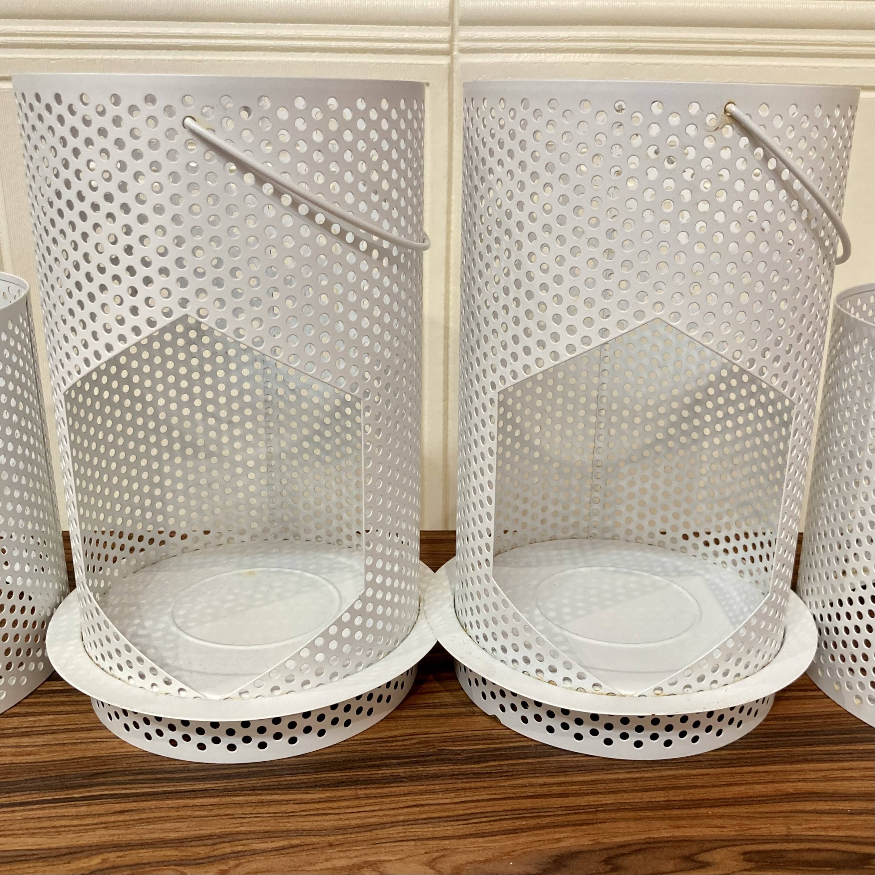 SET OF 2 LARGE METAL CANDLE HOLDERS IN SCANDINAVIAN DESIGN.