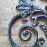 Ornament arabesque trim in cast iron