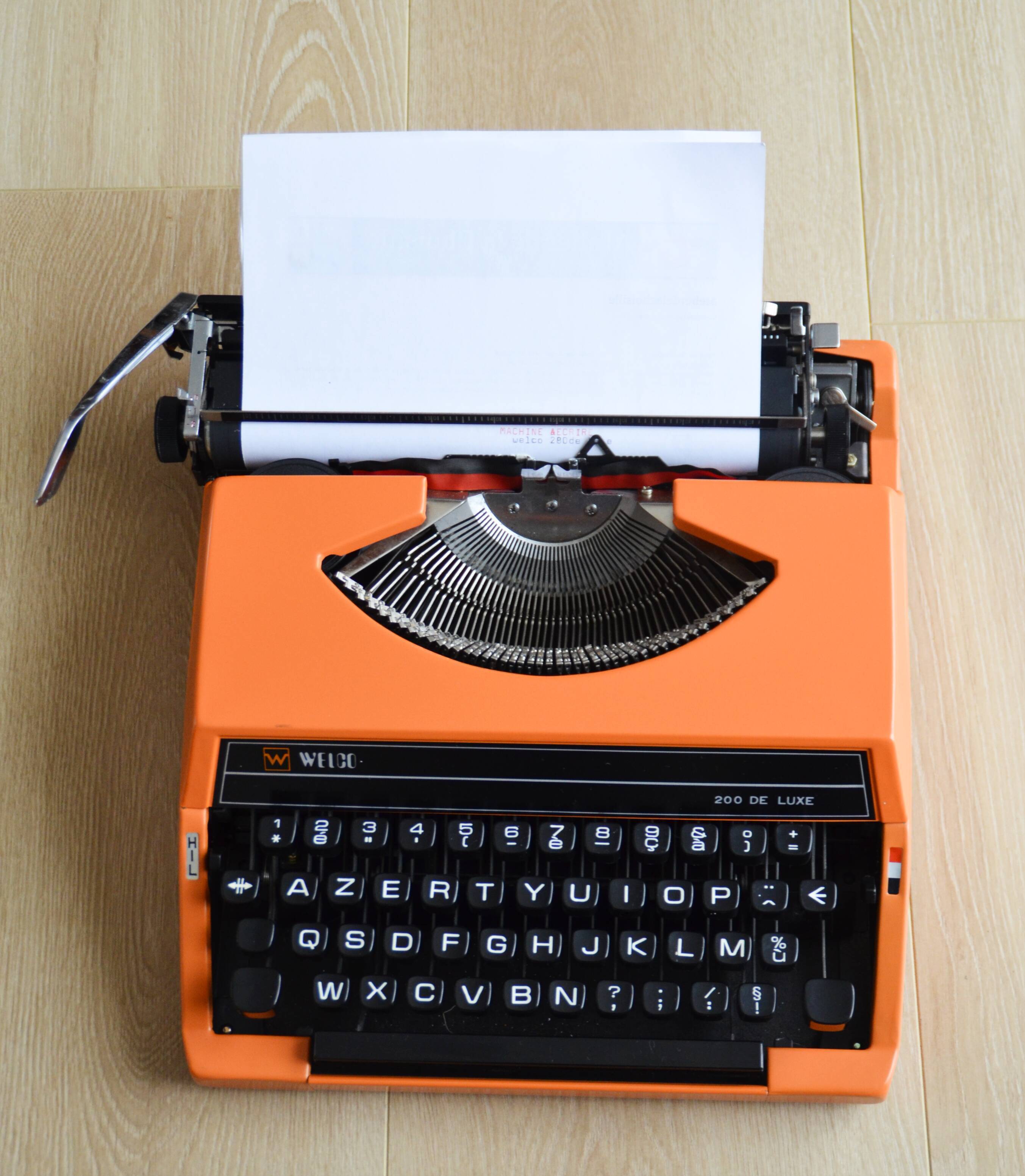 Welco functional 200 typewriter