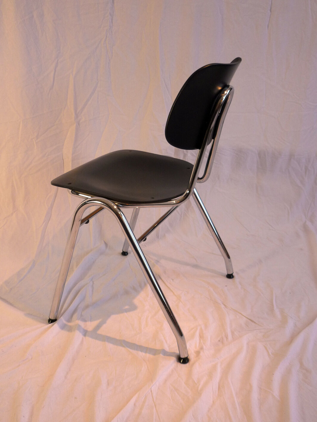 Set of 4 stackable chairs chrome steel tube