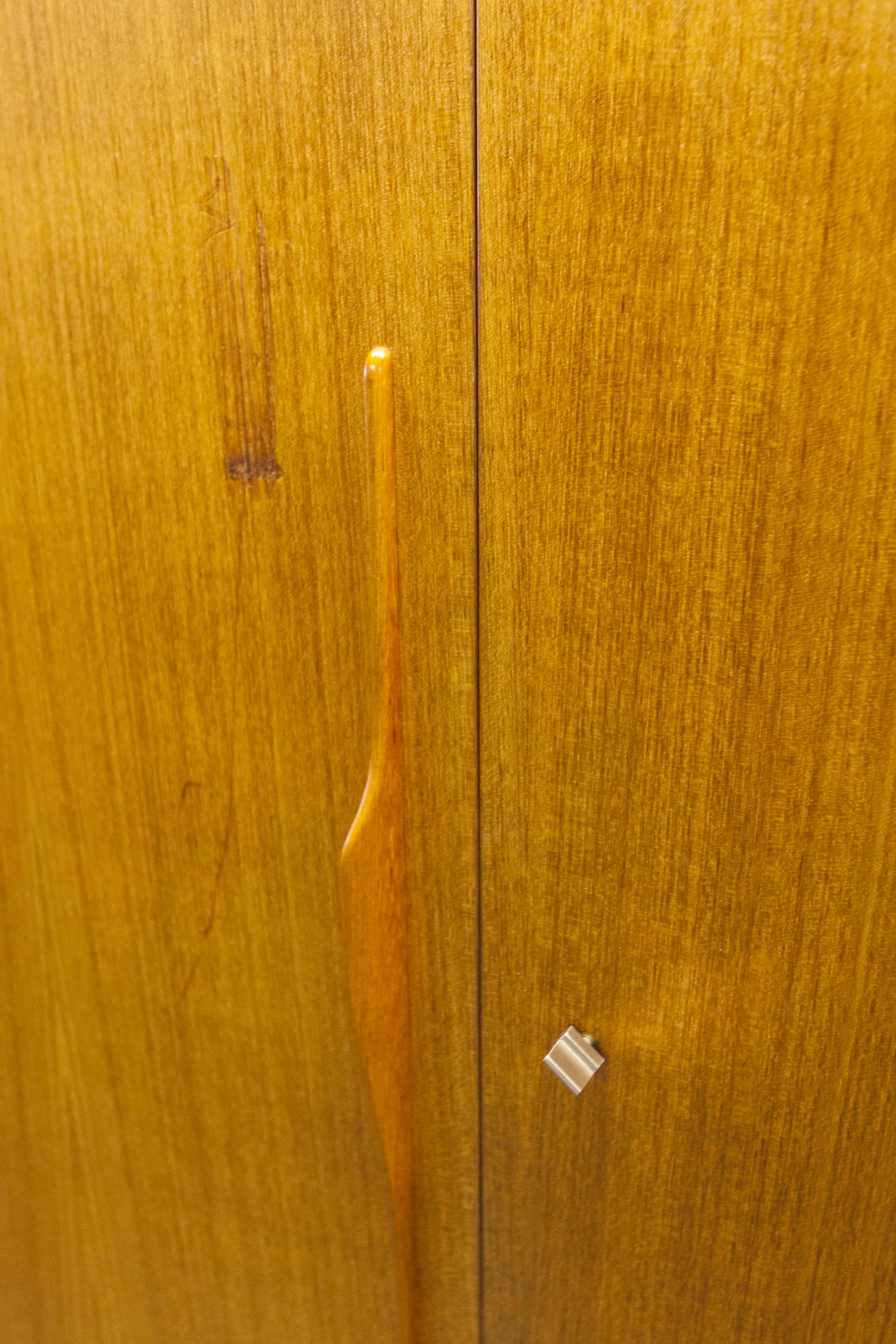 Armoire scandinave en teck 1969 NF Ameublement 202