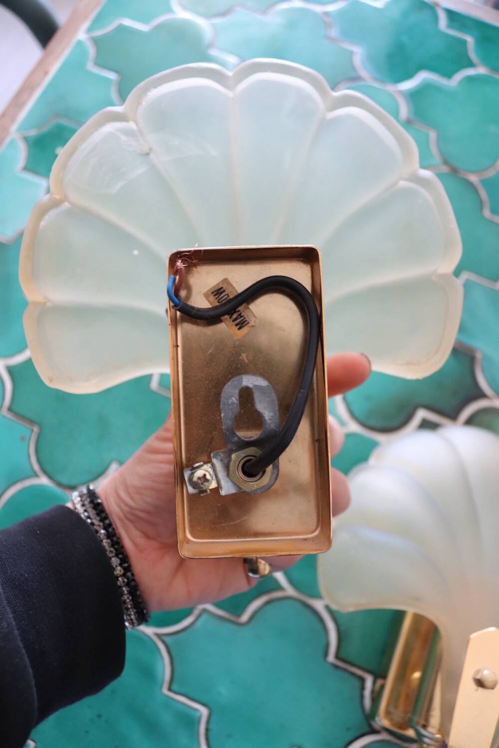 Pair of shell wall sconces – frosted glass, Art Deco style