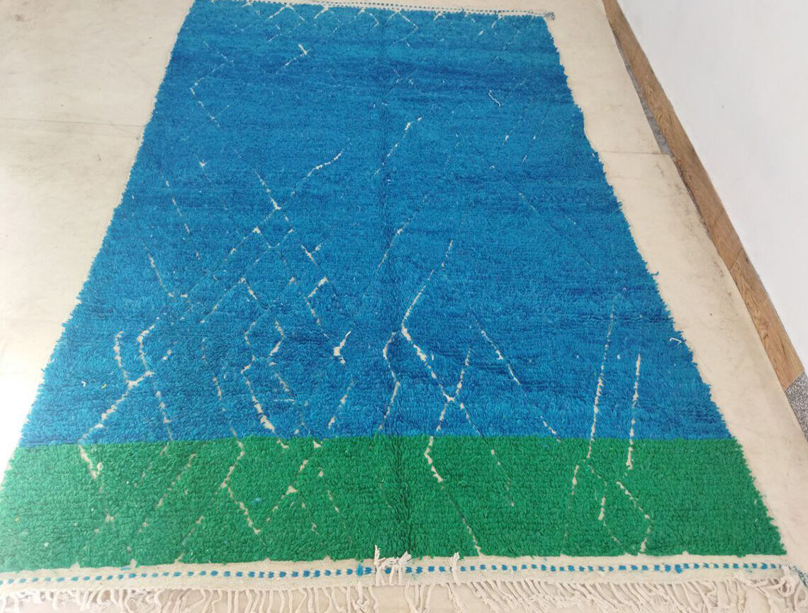 Moroccan berber carpet 298x180cm